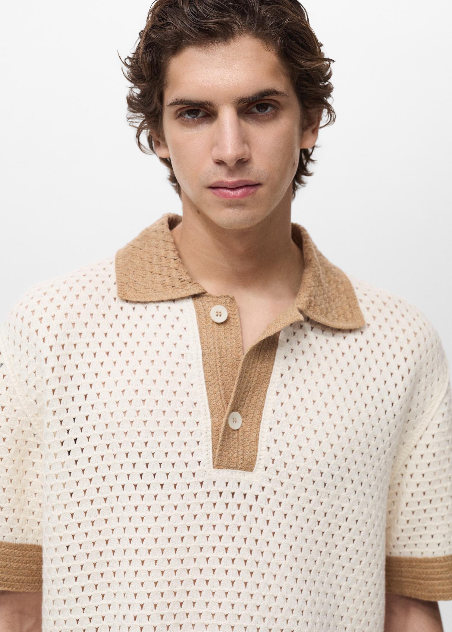 Openwork knitted polo shirt with contrasting details - Men | MANGO USA Product Image