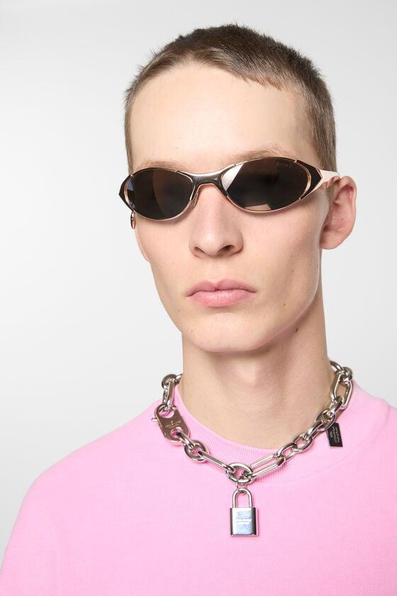Metal frame charm sunglasses Product Image