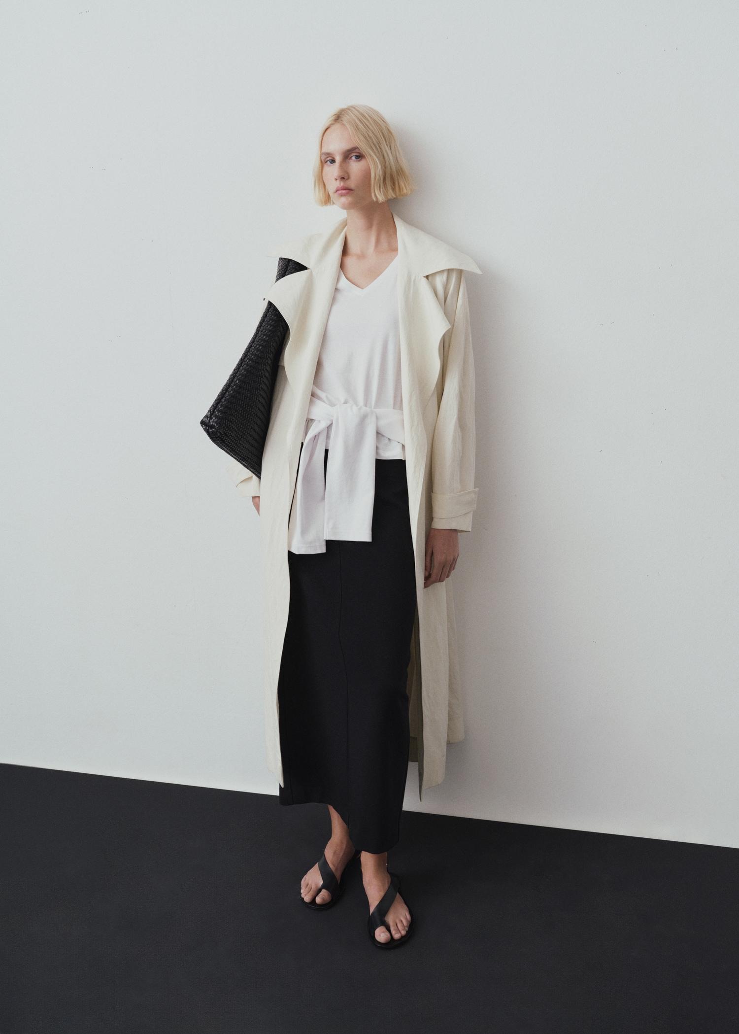 V-neck cotton T-shirt - Women | MANGO USA Product Image