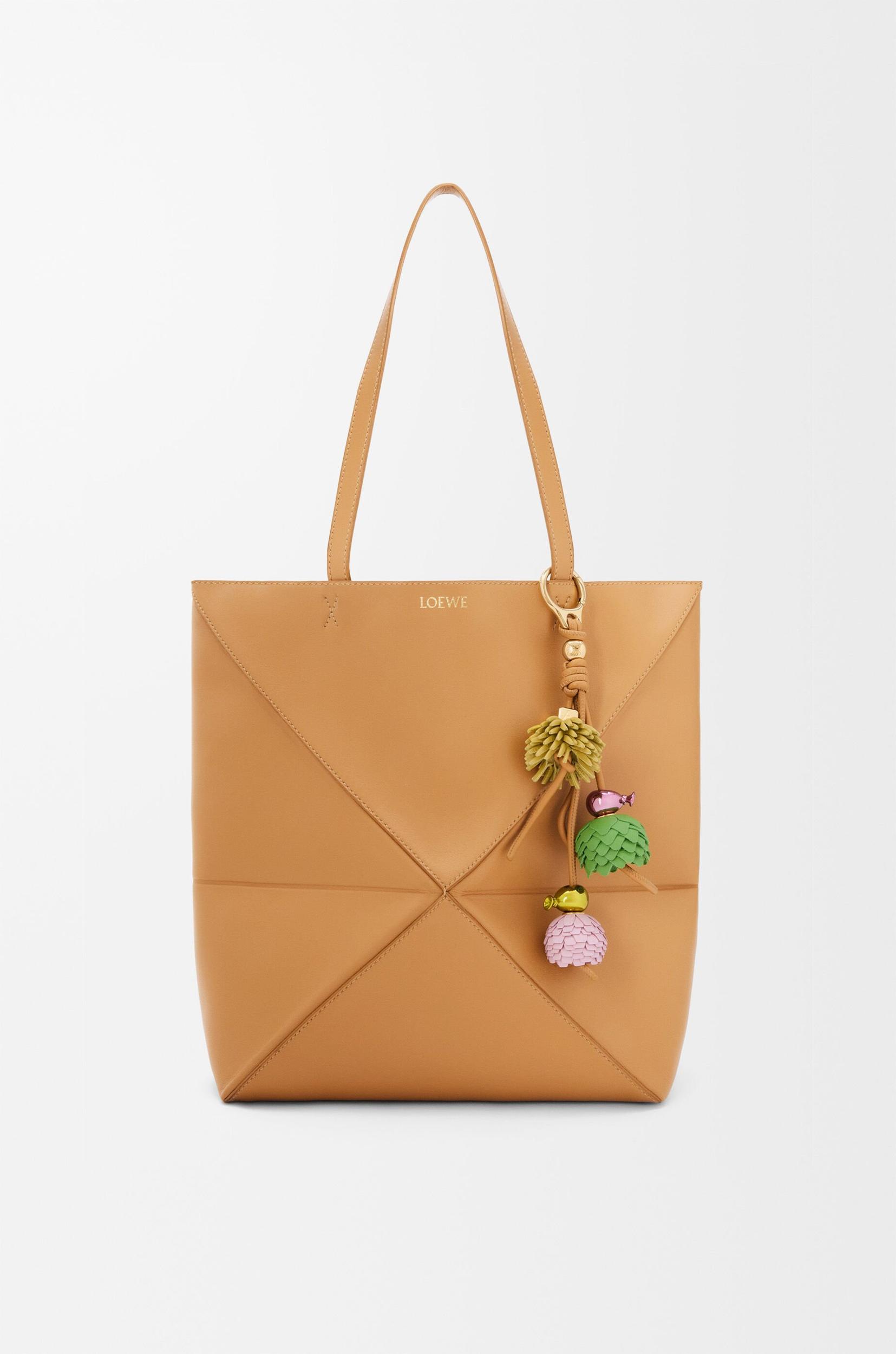 Calla charm in calfskin Product Image