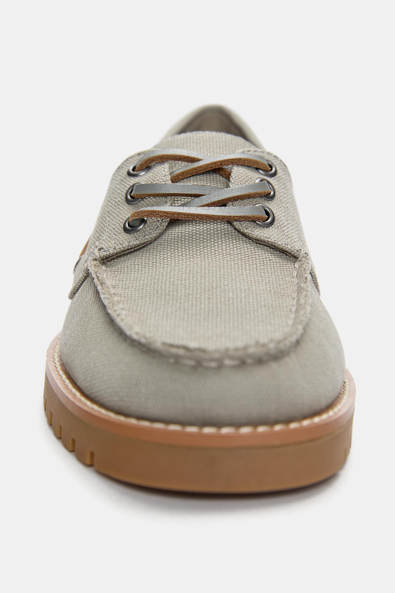 Canvas deck shoes Product Image