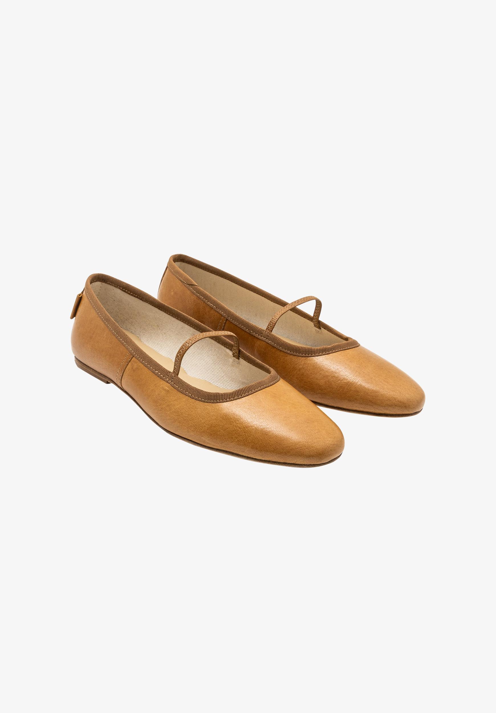 Swan ballet flats Female Product Image