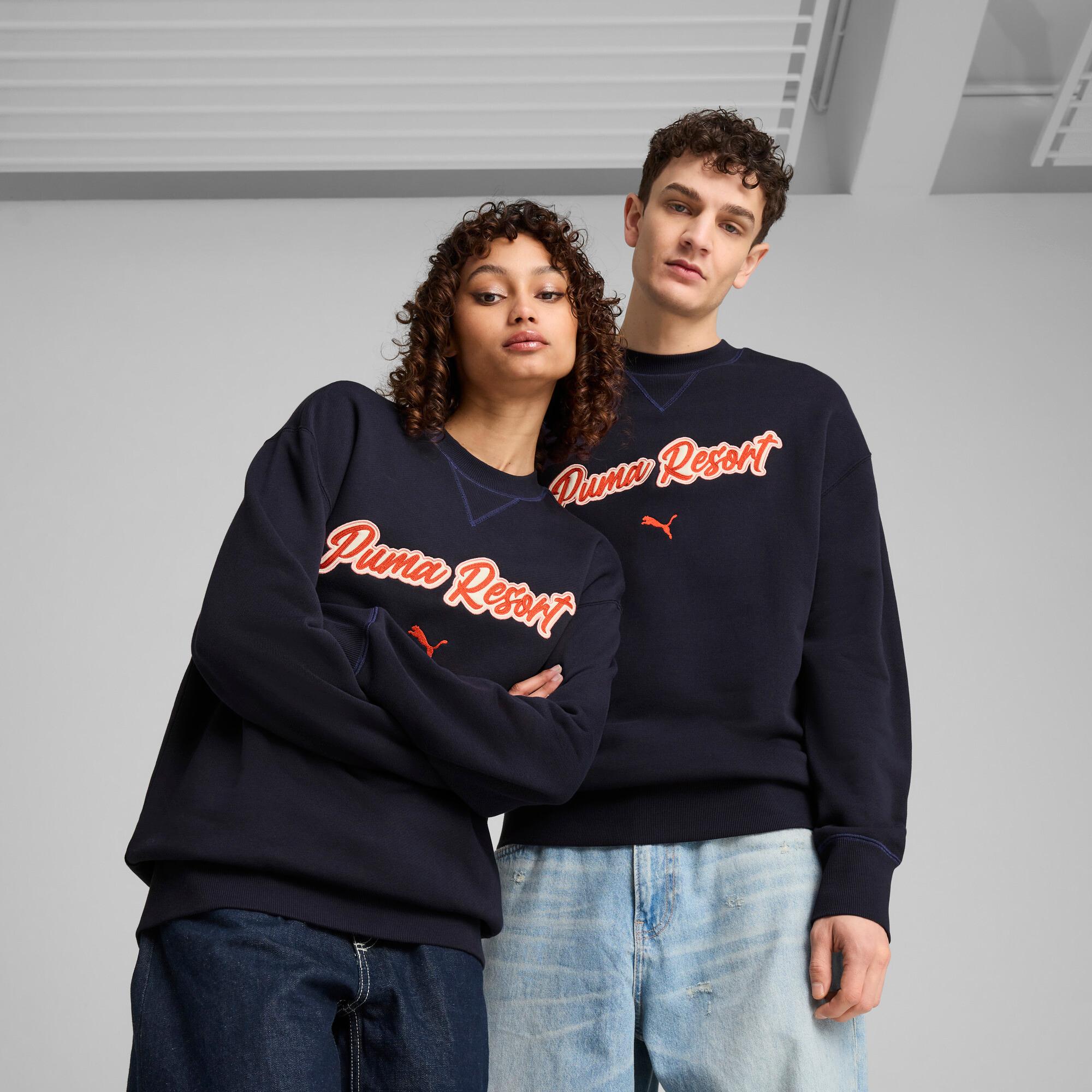 PREMIUM ESSENTIALS Men's Relaxed Graphic Crew Product Image