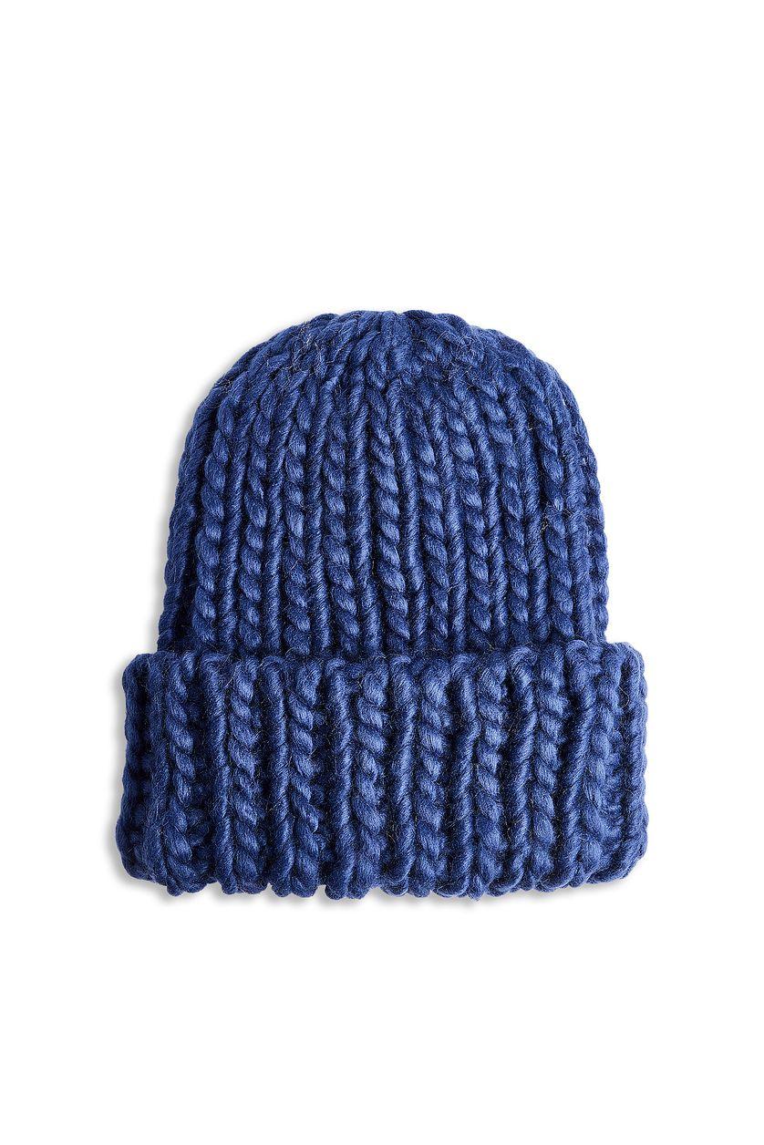 Chunky Knitted Beanie Product Image