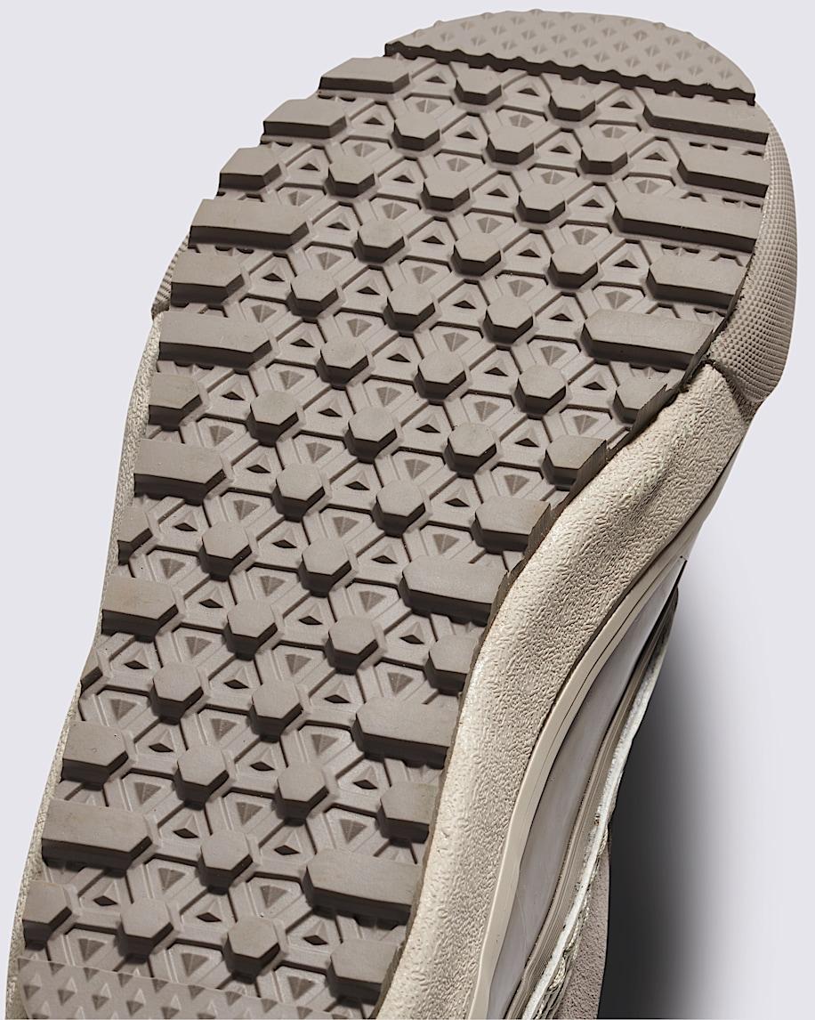 Standard Waterproof Boot in Atmosphere Grey / Beige| Vans US Product Image