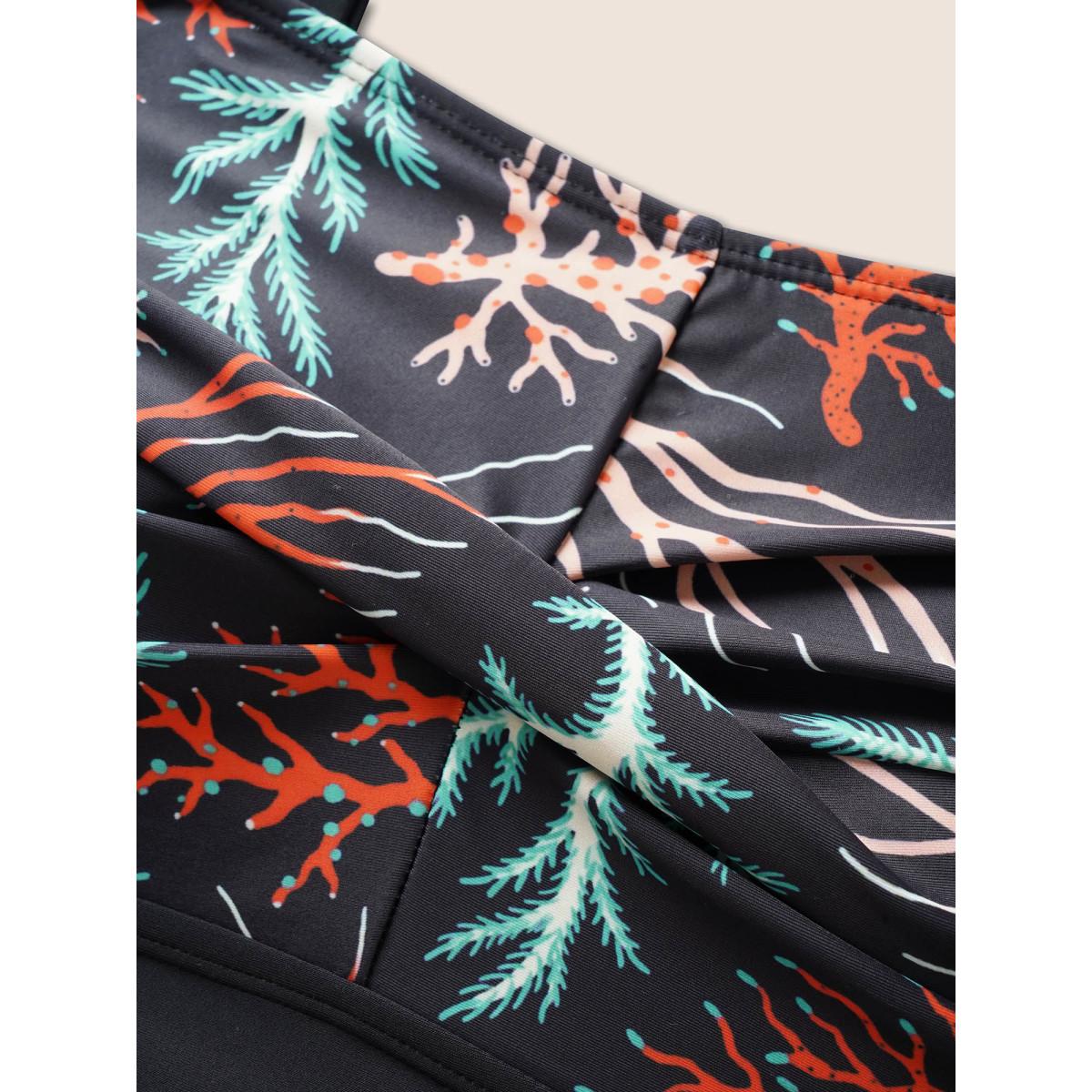 Plus Size Marine Elements Patchwork Twist Swim Top Women's Swimwear Black Beach Twist High stretch Skinny Heart neckline Curve Swim Tops BloomChic 26/4X Product Image