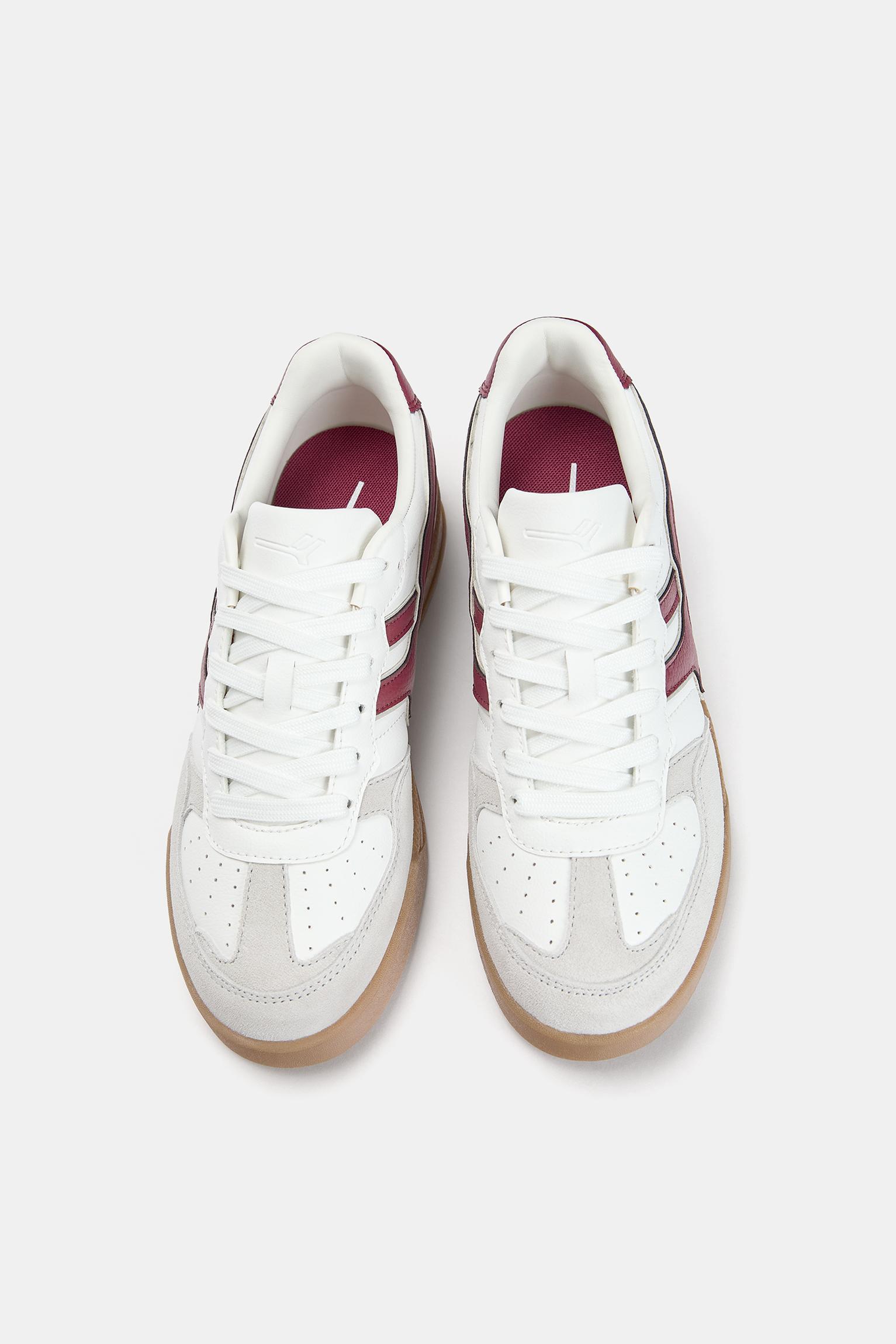 Retro sneakers Product Image