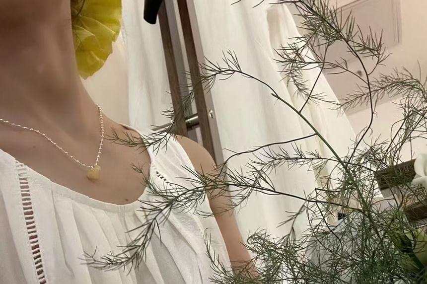 Scoop Neck Plain Flowy Tank Top Product Image