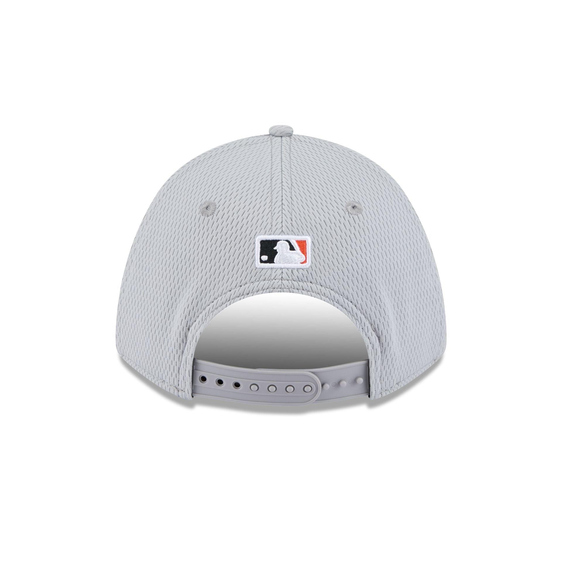 Baltimore Orioles 2025 Clubhouse Gray 9FORTY M-Crown Snapback Hat Male Product Image