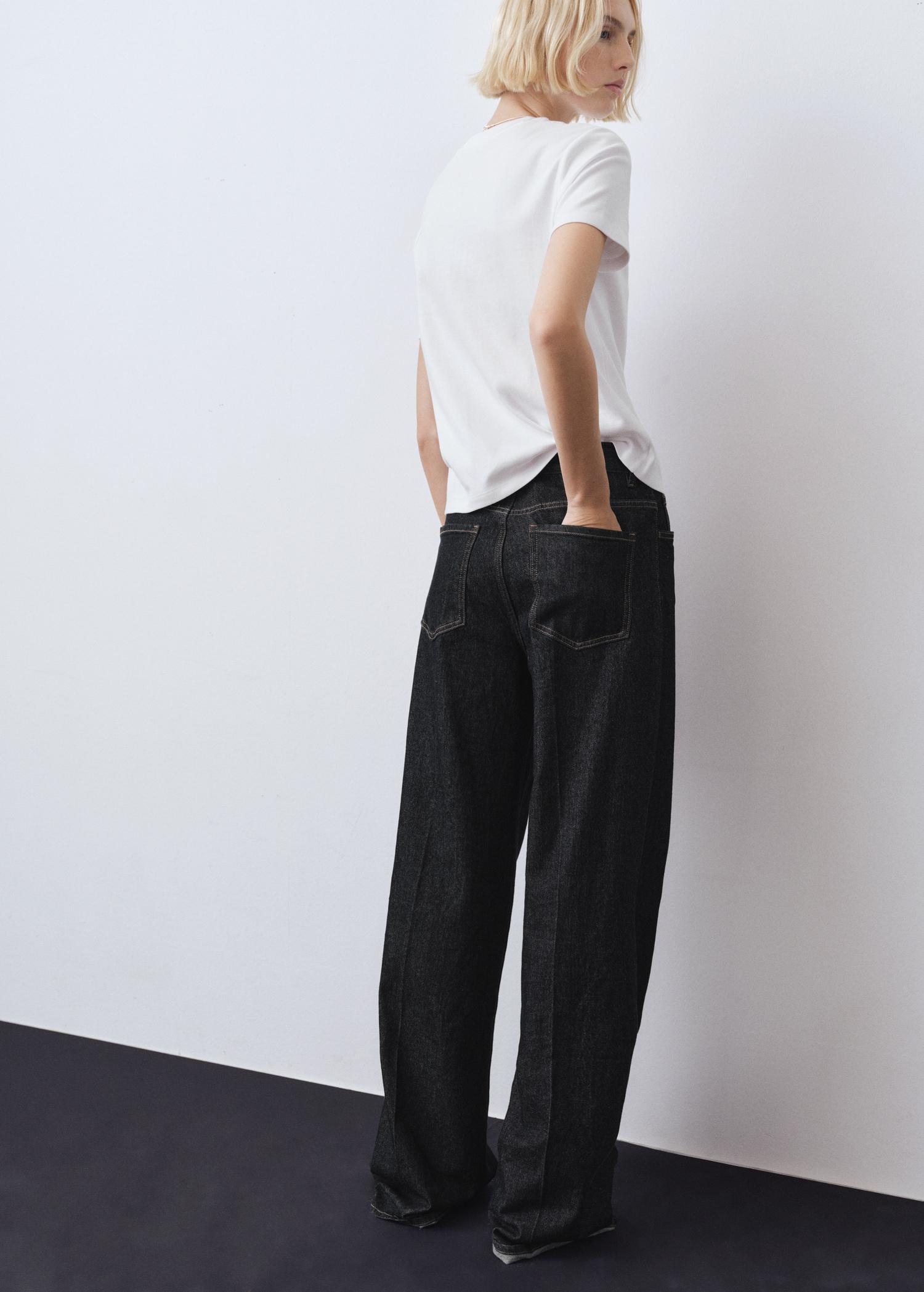 V-neck cotton T-shirt - Women | MANGO USA Product Image