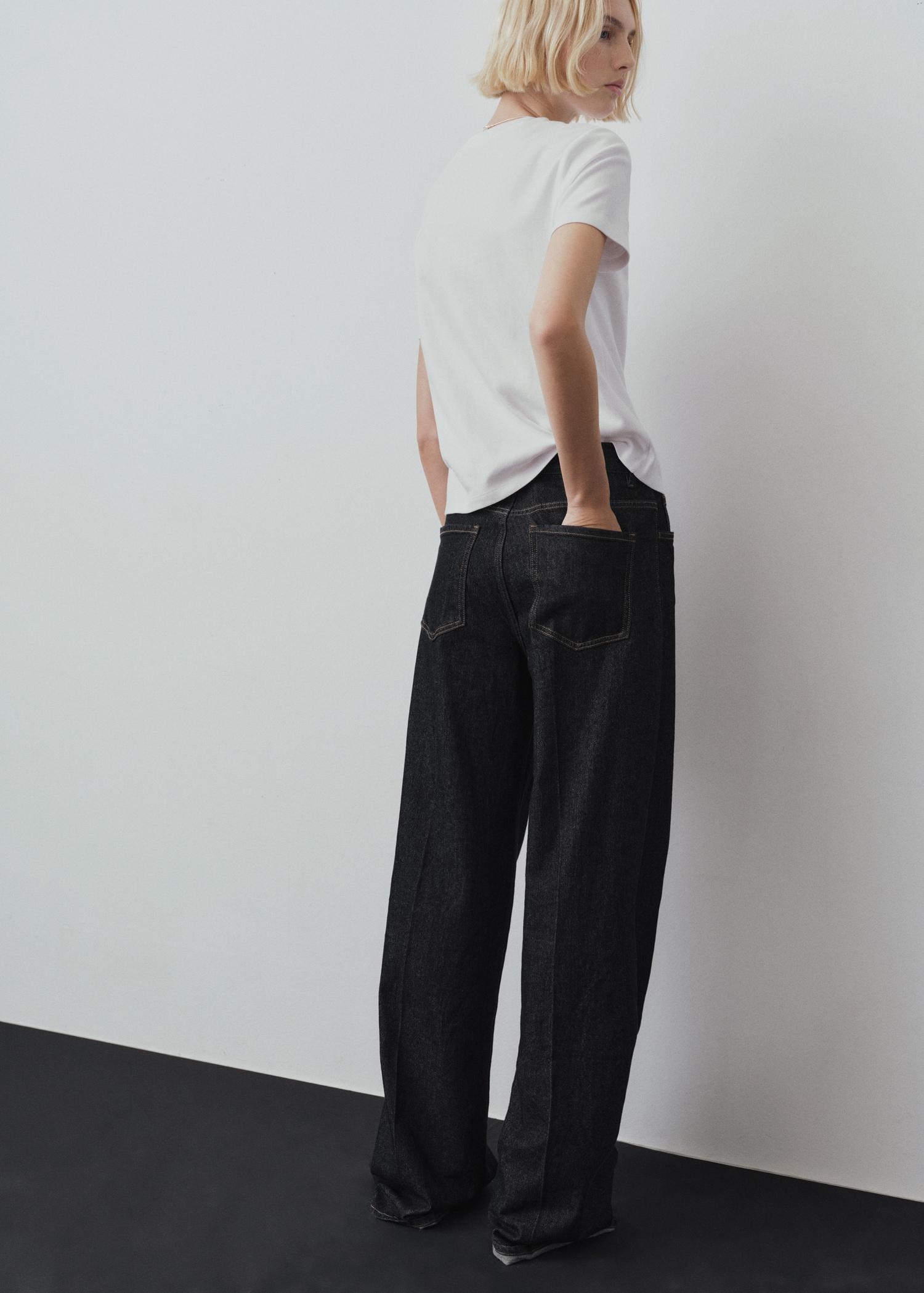 V-neck cotton T-shirt - Women | MANGO USA Product Image