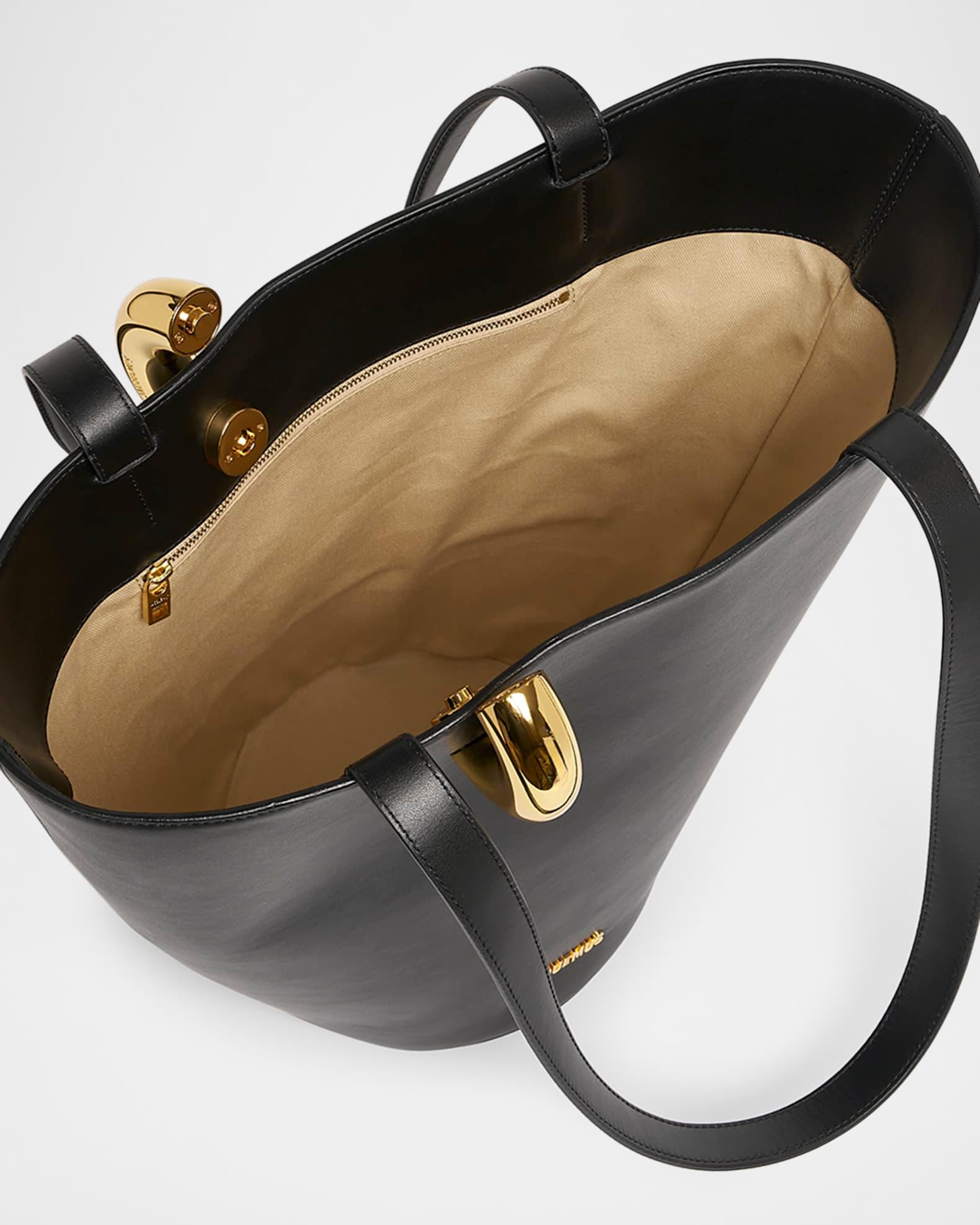 Le Bambola Moyen Leather Shoulder Bag Product Image
