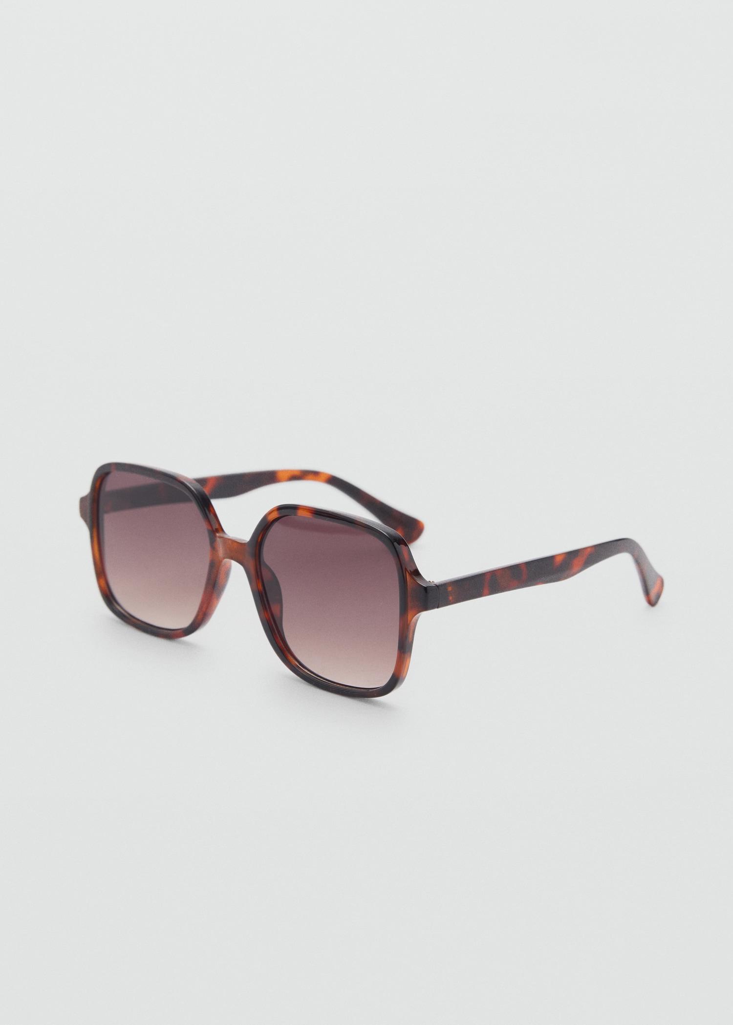 Squared frame sunglasses - Women | MANGO USA Product Image