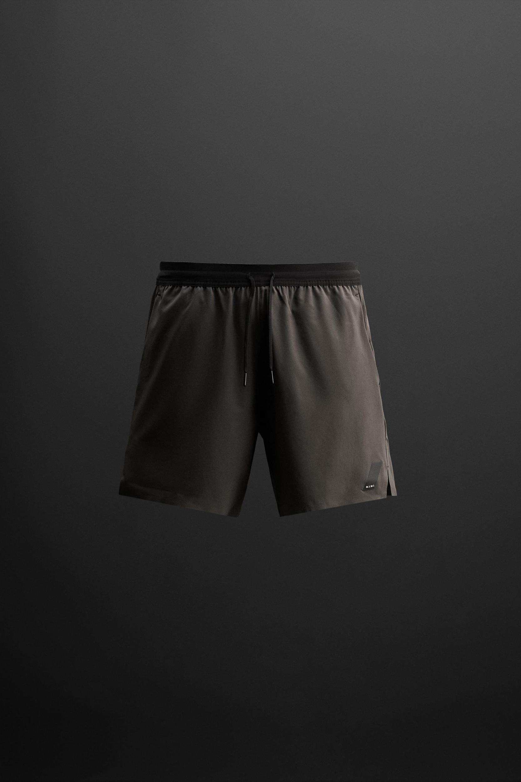 BASIC TRAINING SHORTS Product Image