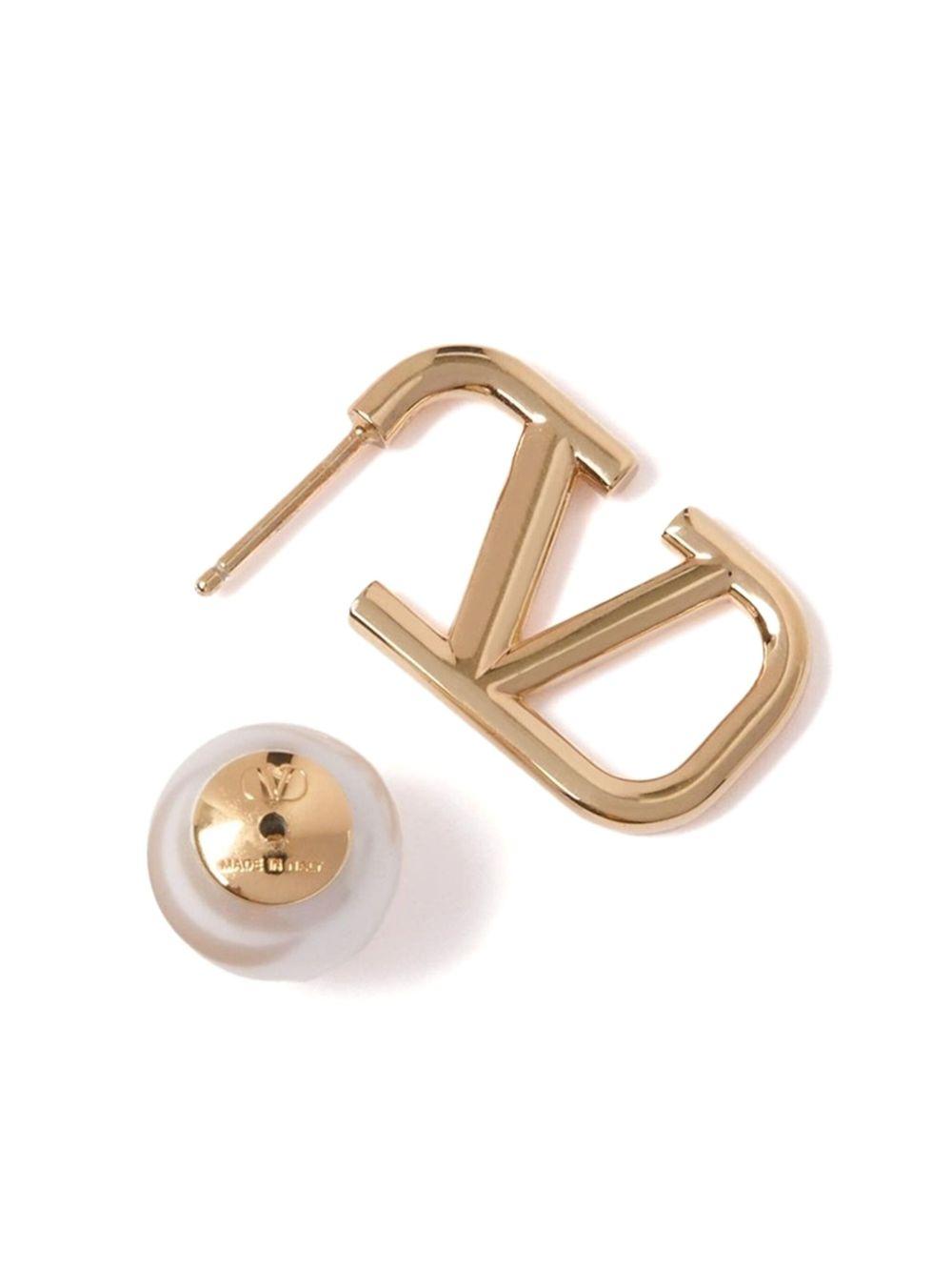 VLogo Signature stud earrings Product Image