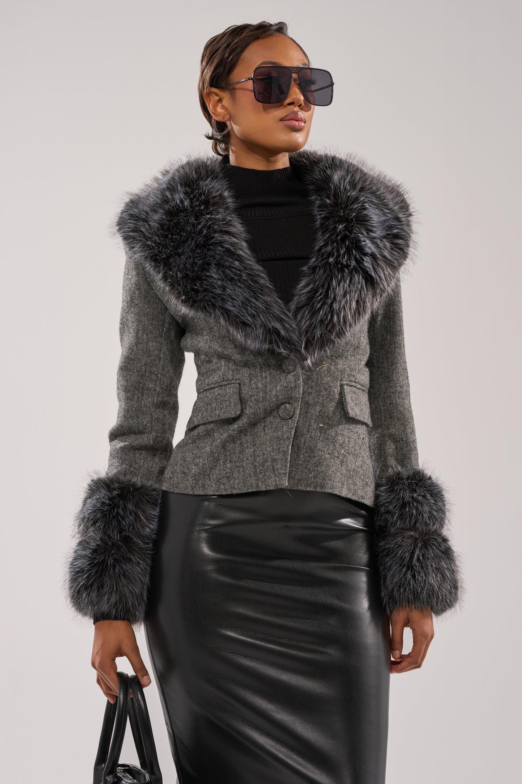 I SEE LONDON FUR TRIM BLAZER Product Image