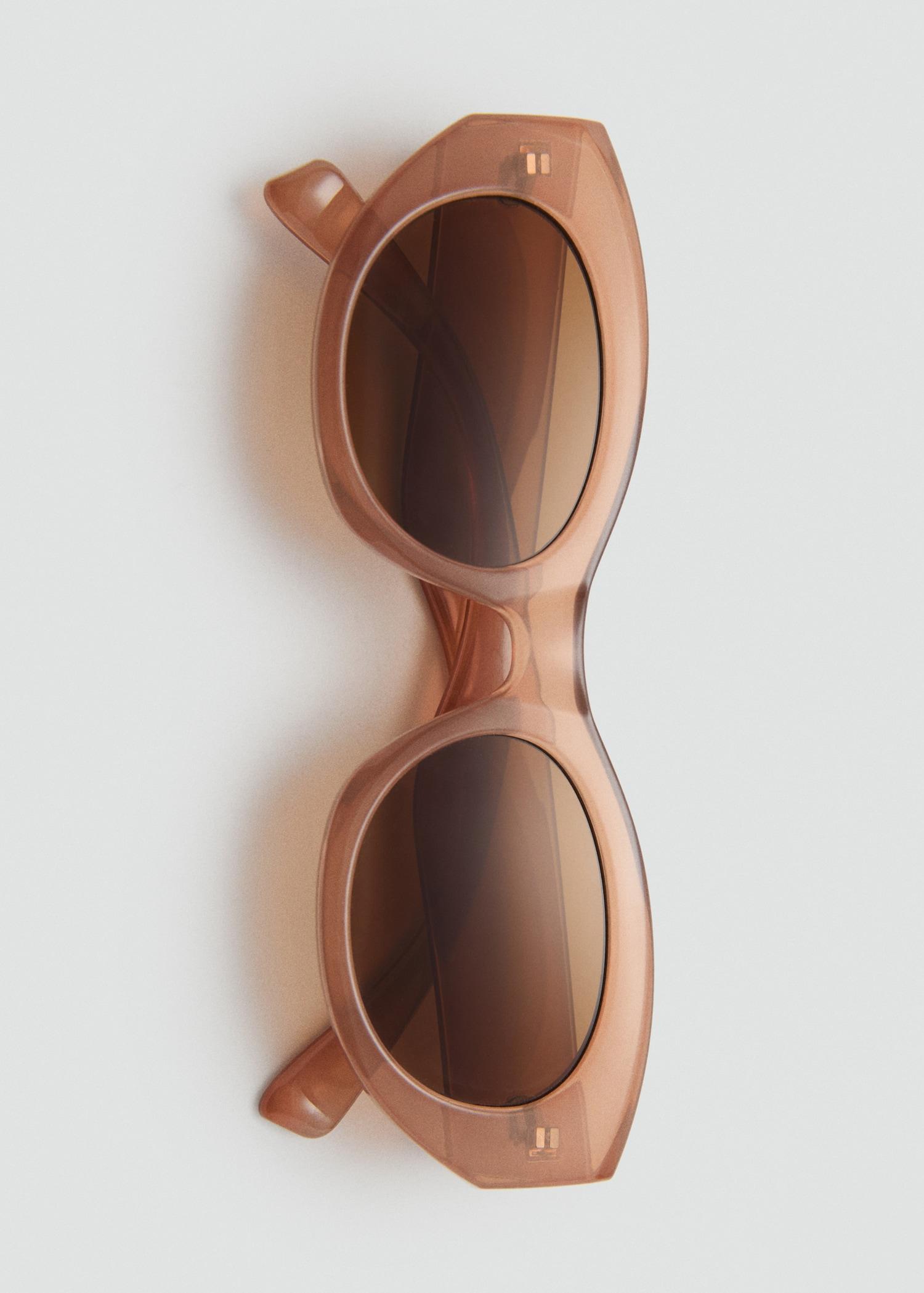 Resin frame sunglasses - Women | MANGO USA Product Image