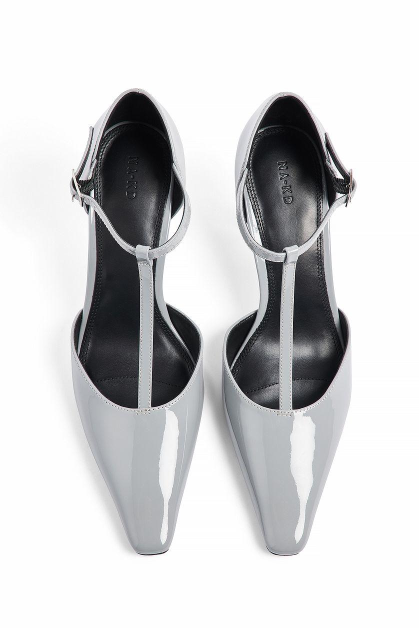 T-Bar Pumps Product Image