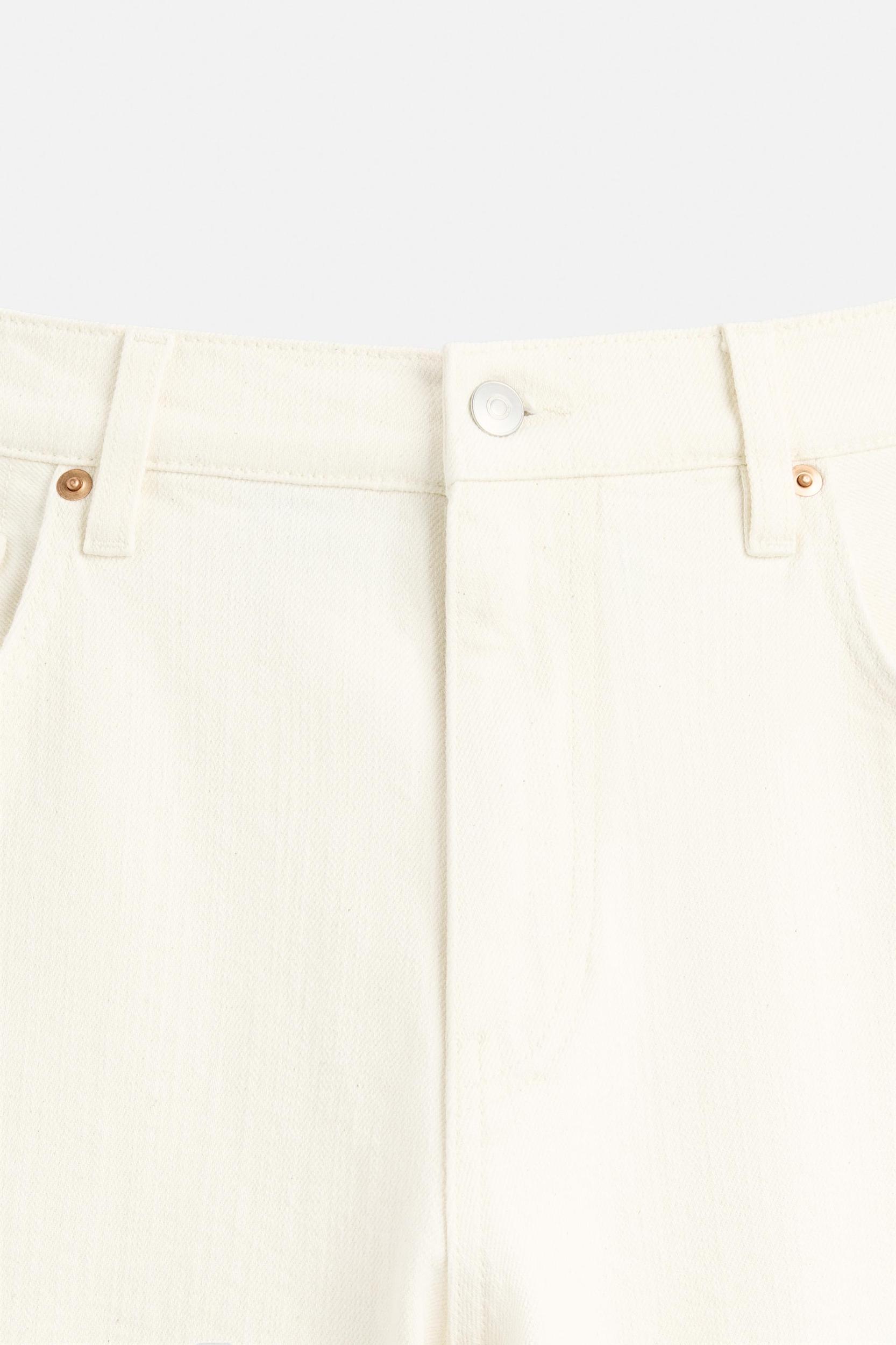 ADJUSTABLE RELAXED FIT JEANS Product Image