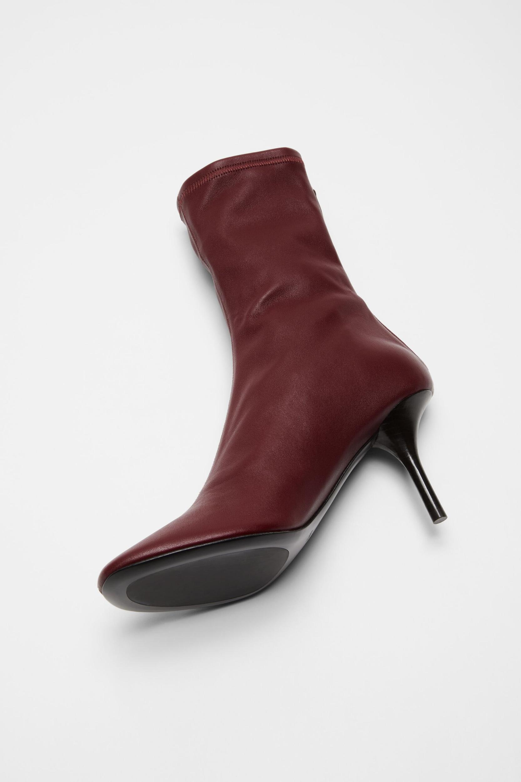 Leather ankle boot Product Image