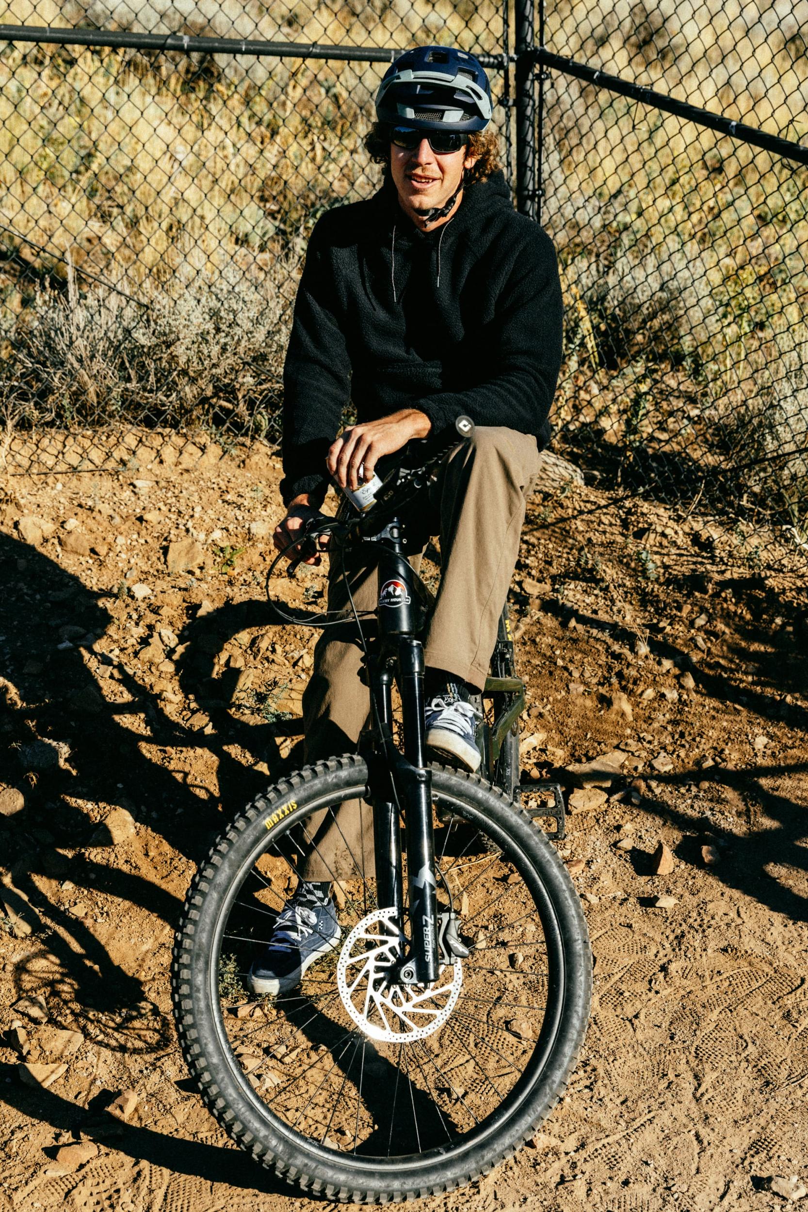 686 Men's Buttermilk Sherpa Fleece Pullover Hoody Male Product Image