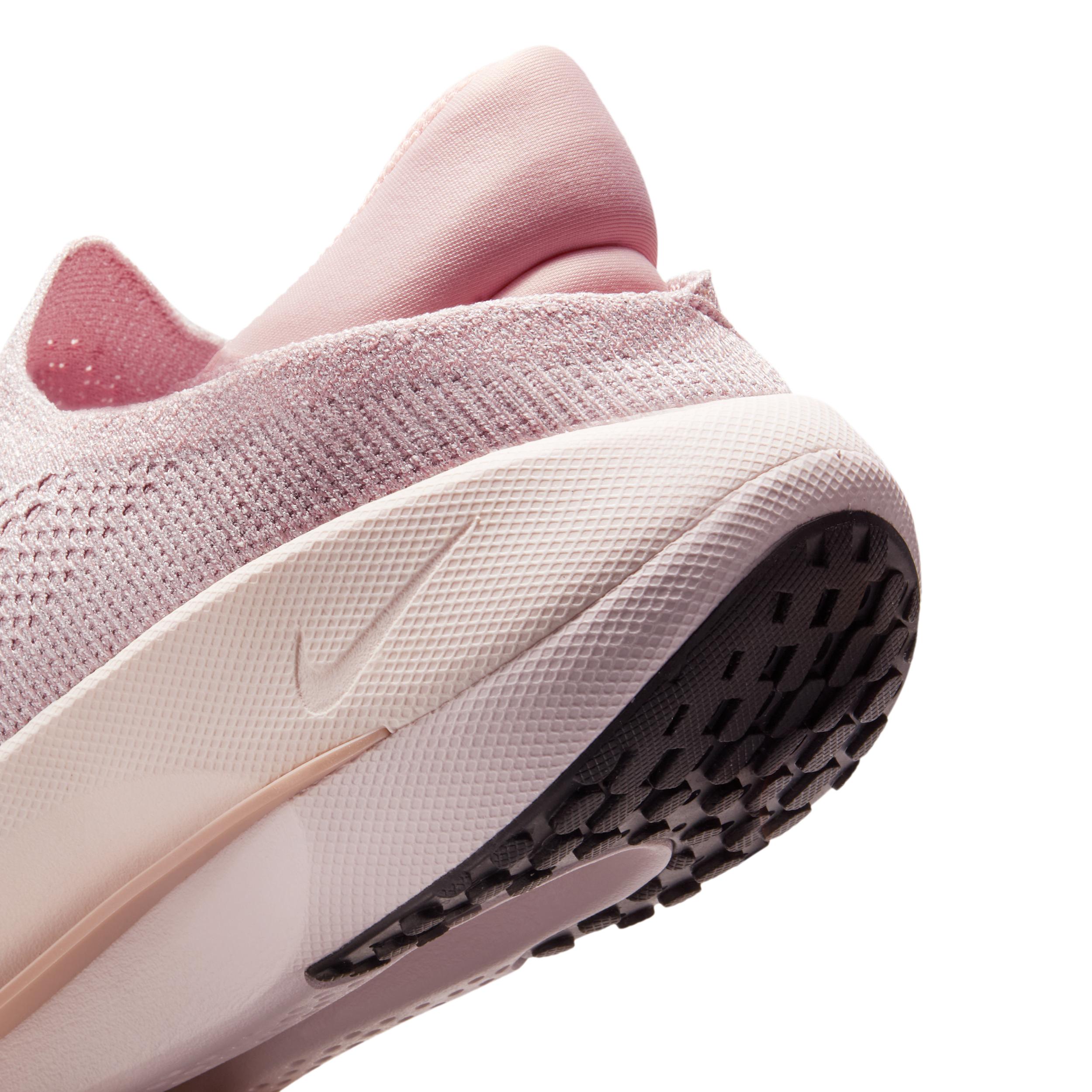 Nike Women's Reina EasyOn Premium Shoes Product Image