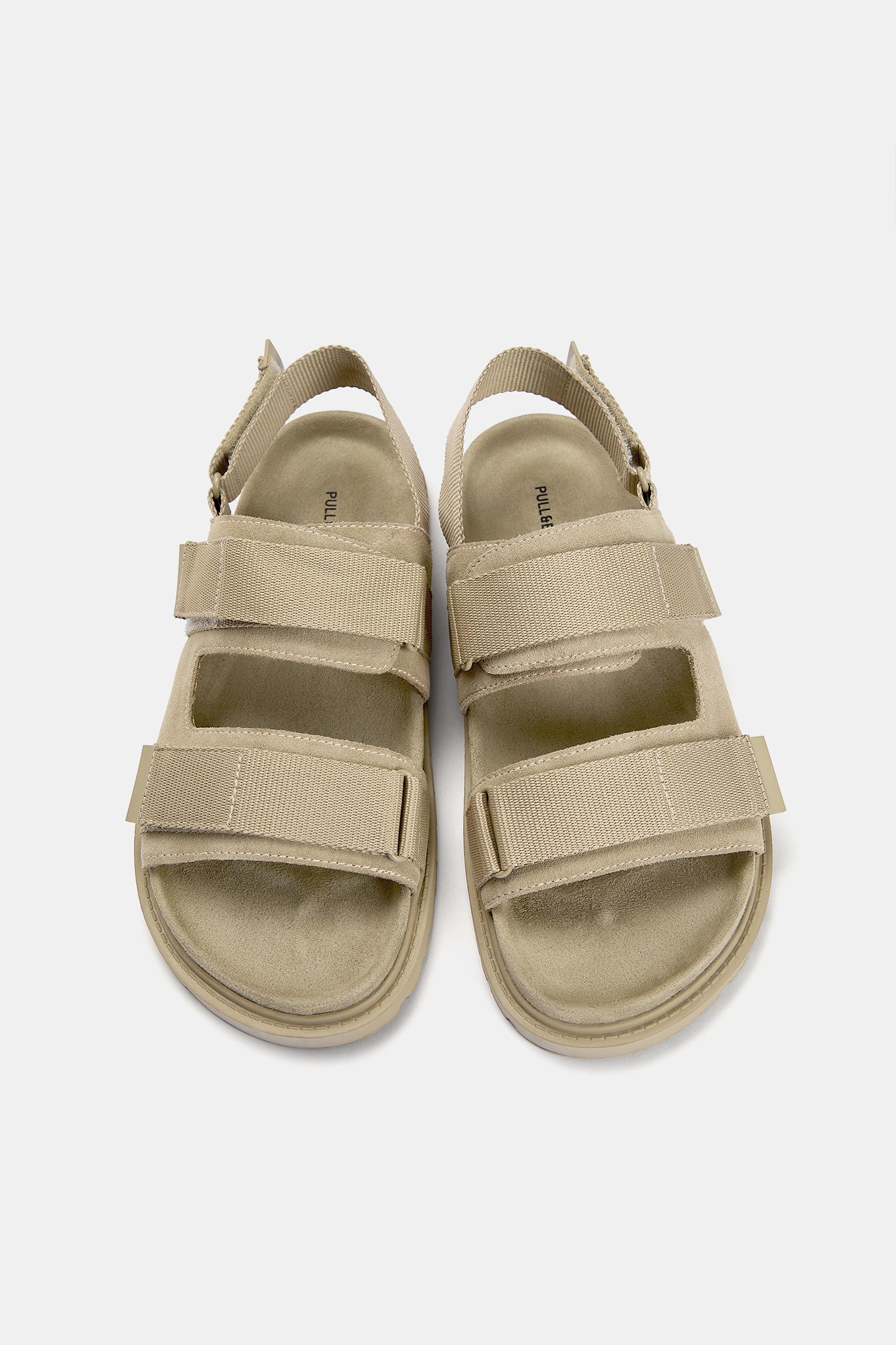 Leather strap sandals Product Image