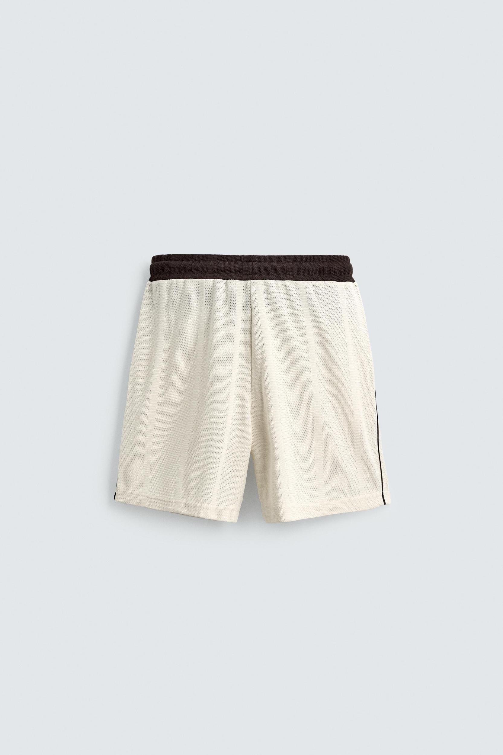 RETRO CONTRAST SOCCER SHORTS Product Image