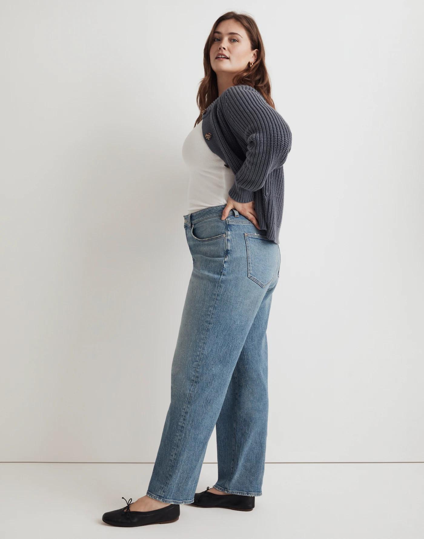 The Plus Curvy '90s Straight Jean Product Image