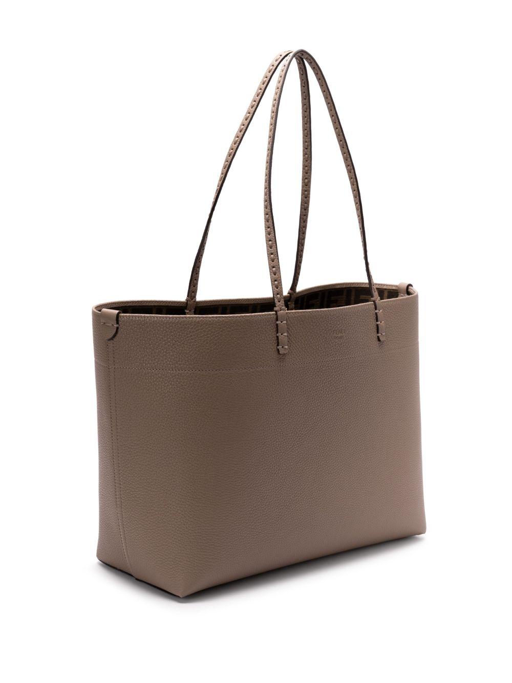 medium Roll tote bag Product Image