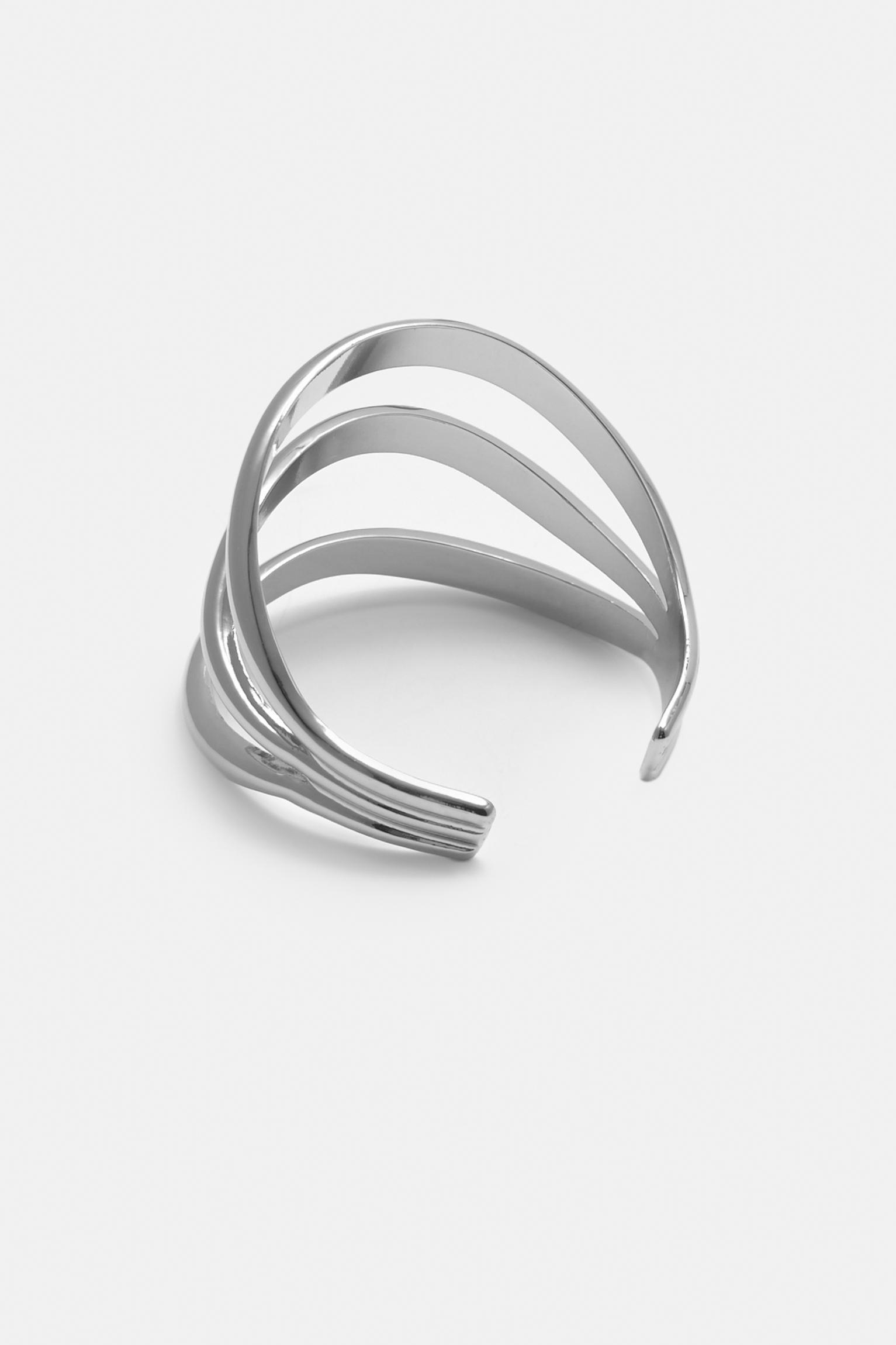 Rigid triple arm cuff Product Image