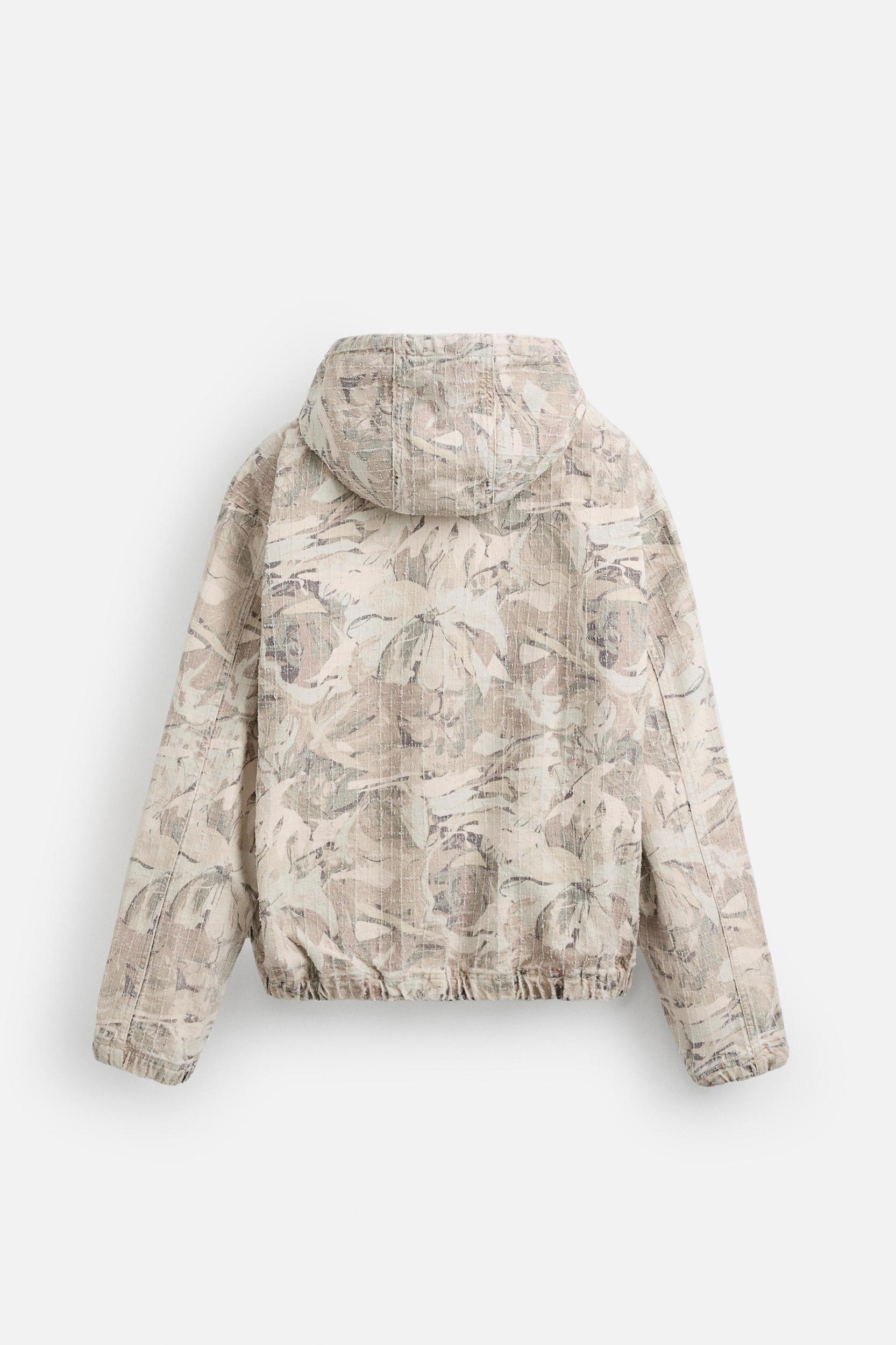 ABSTRACT PRINT DENIM JACKET Product Image