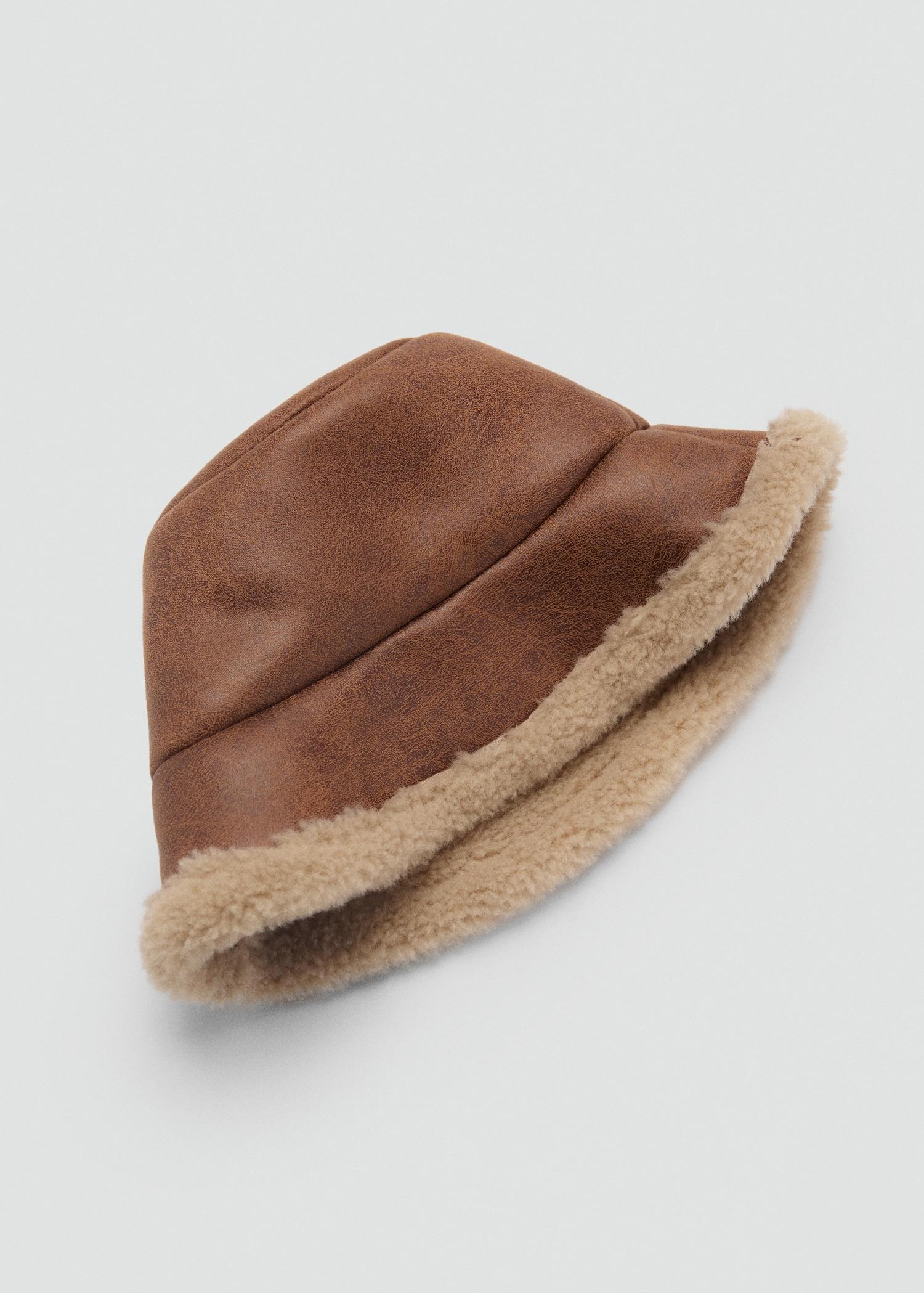 Shearling bucket hat - Women | MANGO USA Product Image