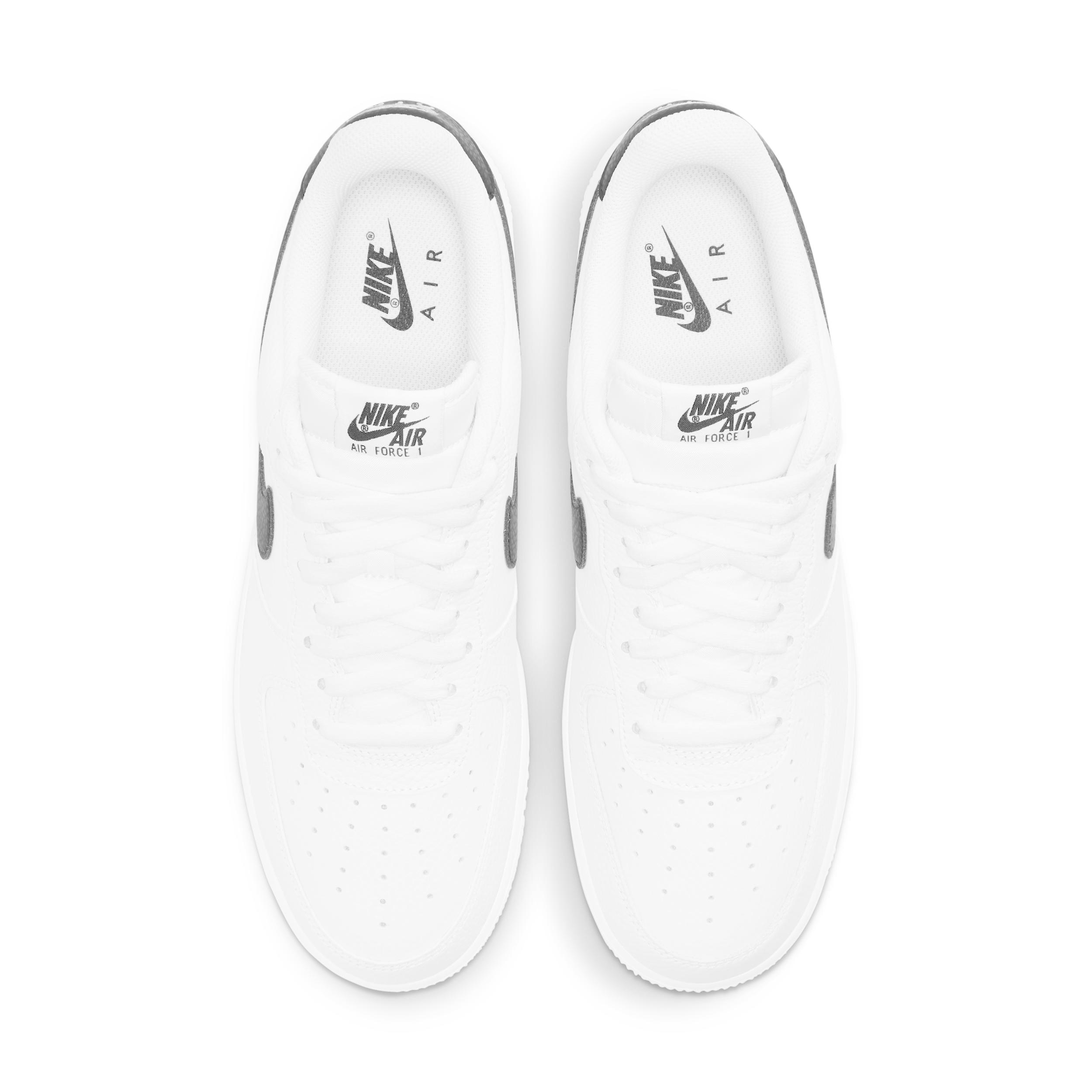 Nike Mens Air Force 1 07 Shoes | CT2302-100 Product Image