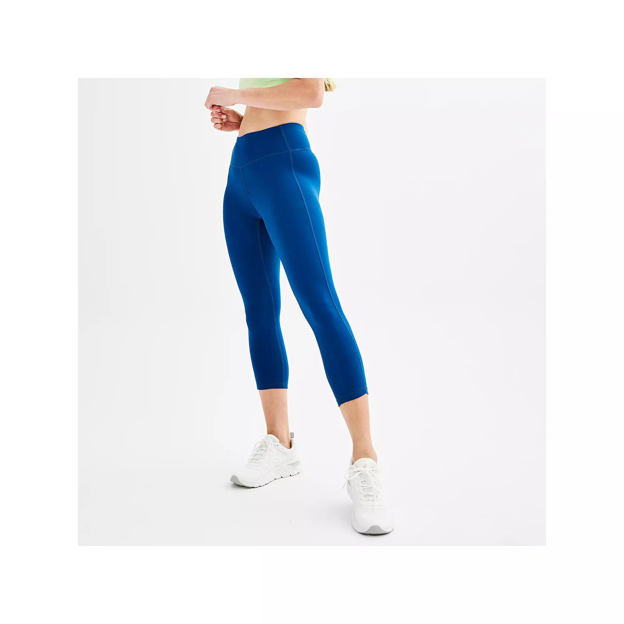 Women's Tek Gear® Essential Soft Capri Leggings,  Product Image