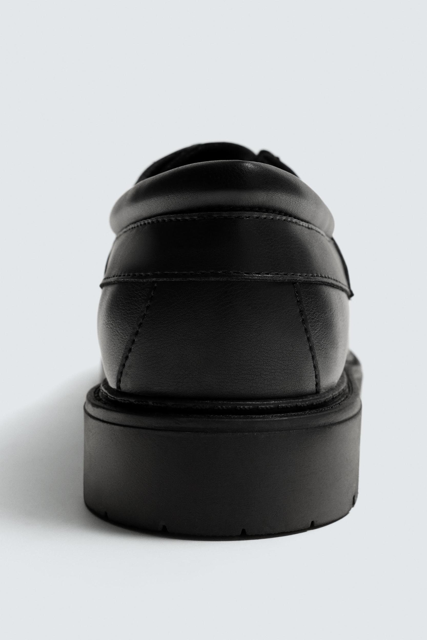 DECK SHOES Product Image