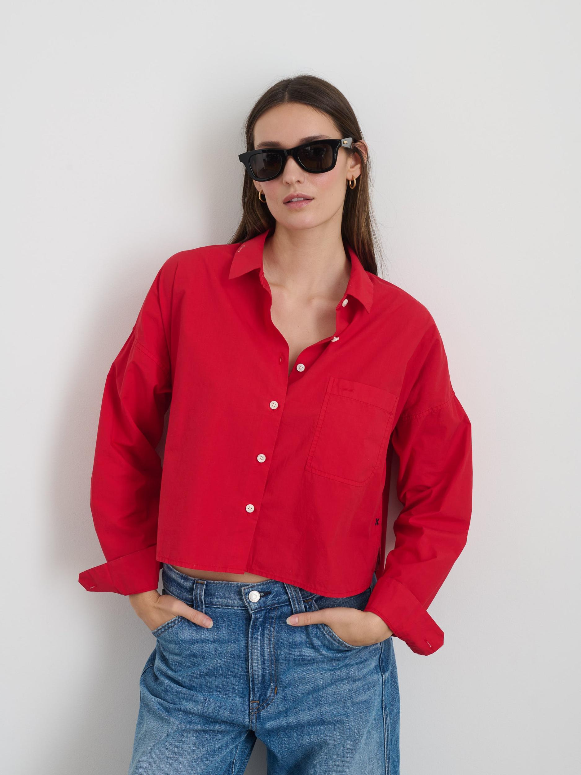 Cropped Jo Shirt in Cotton Poplin Product Image