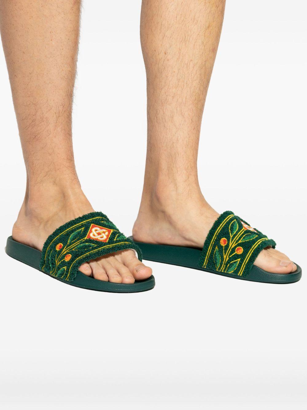 embroidered slides Product Image
