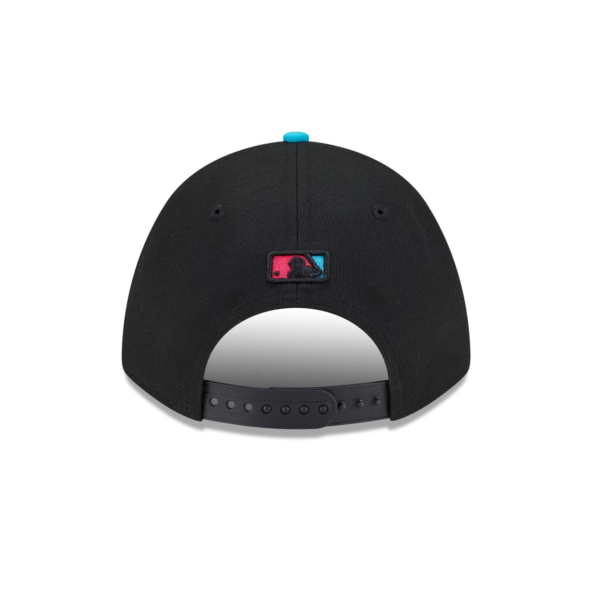 Miami Marlins City Connect 9FORTY M-Crown Snapback Hat Male Product Image
