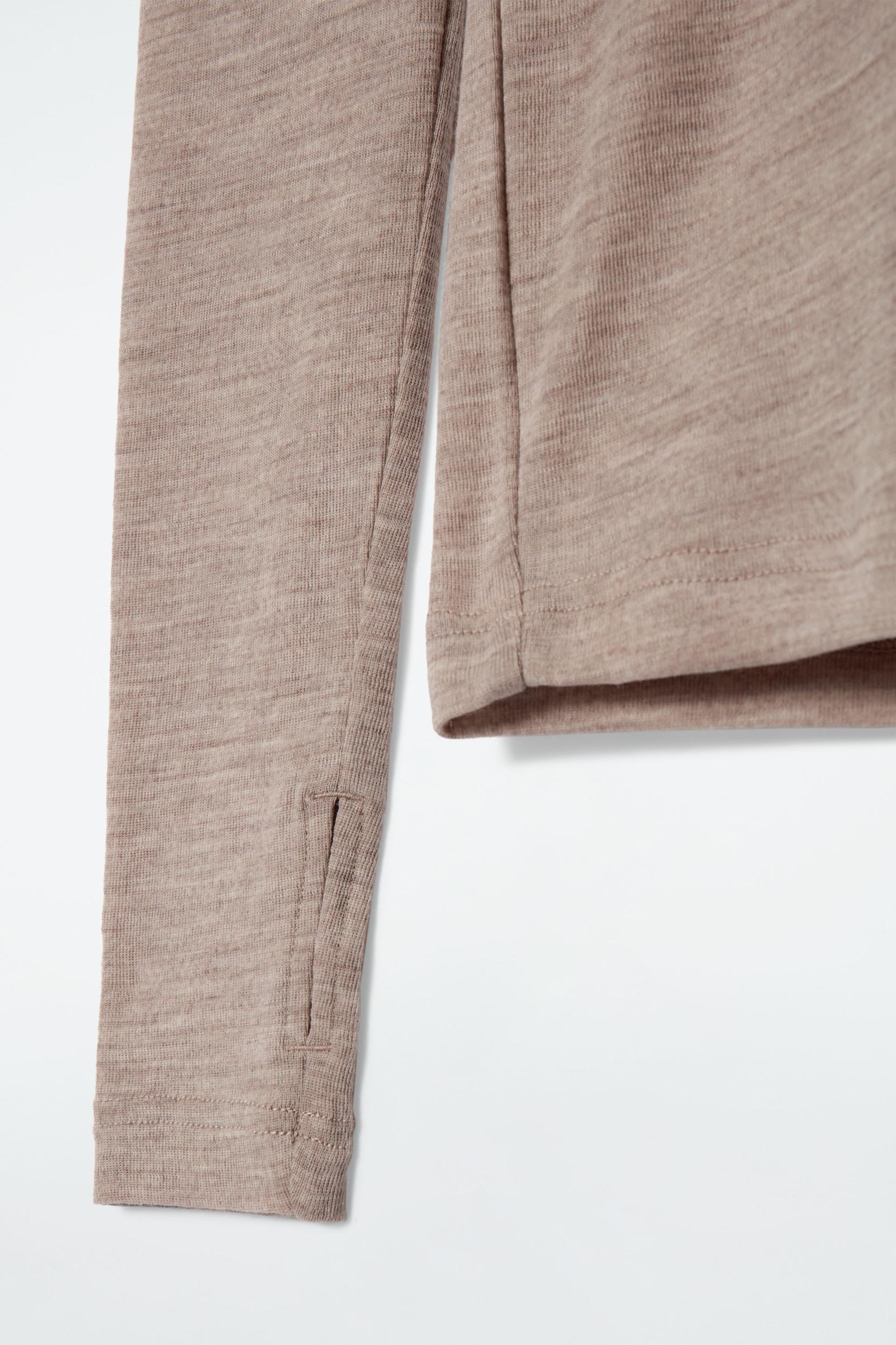 SLIM HALF-ZIP WOOL HOODIE Product Image