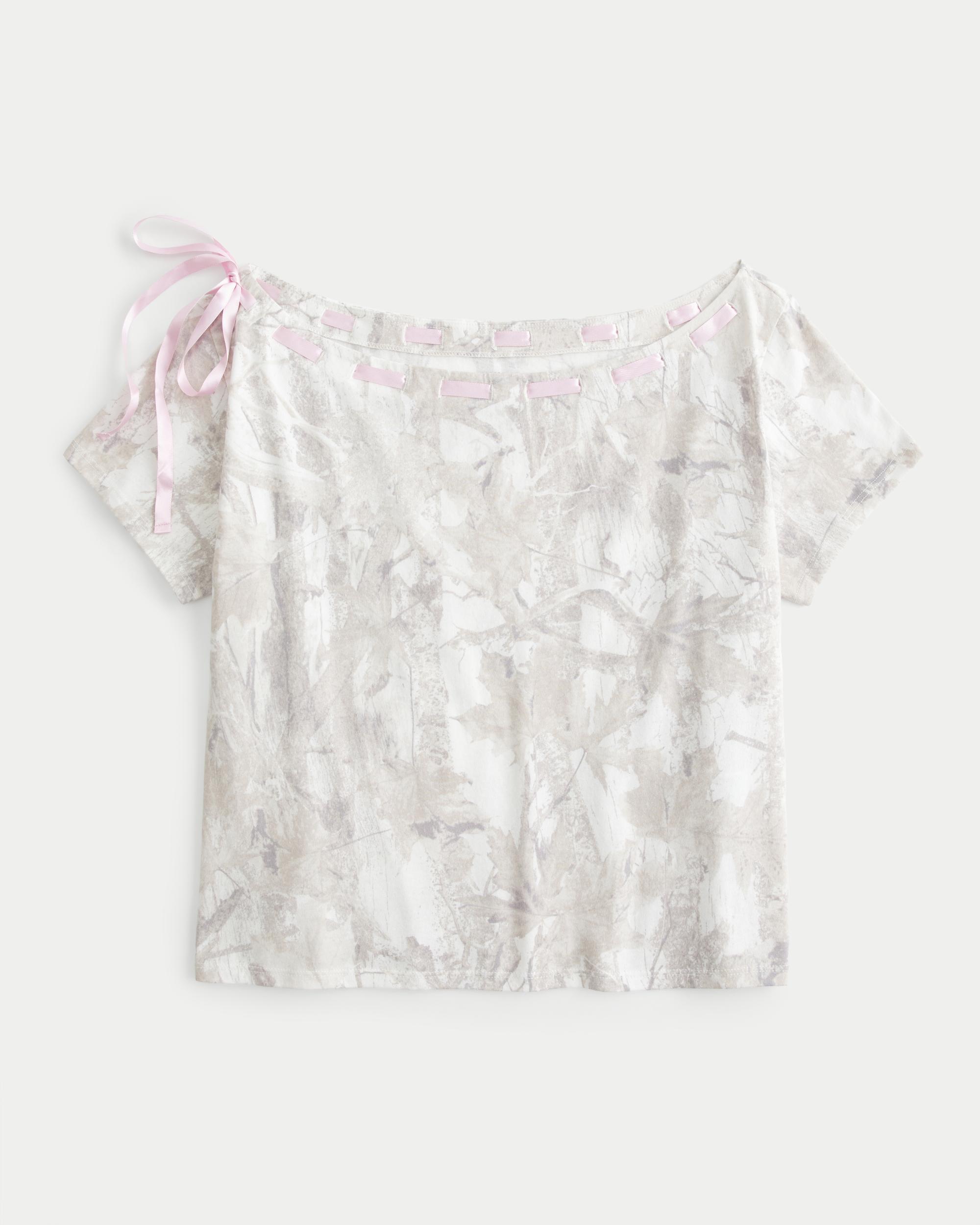 Easy Off-the-Shoulder Tie Camo T-Shirt Product Image