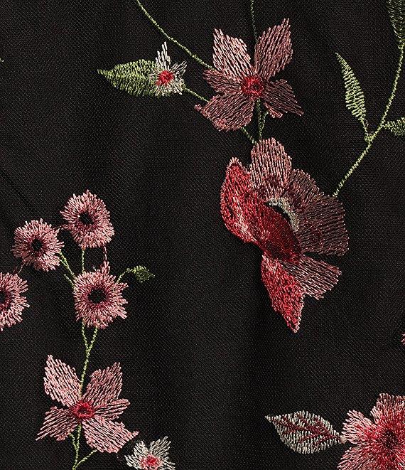 Jessica Howard Embroidered Mesh V-Neck Bubble Sleeve Sheath Dress Product Image