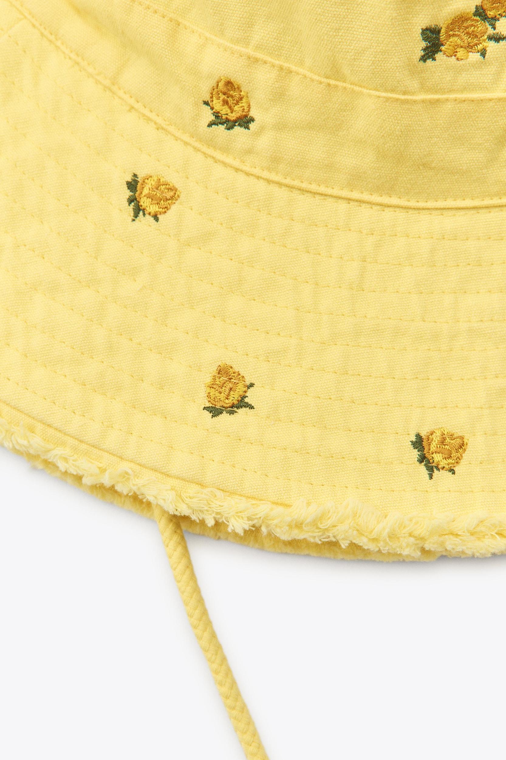 FLORAL EMBROIDERY BUCKET HAT Product Image