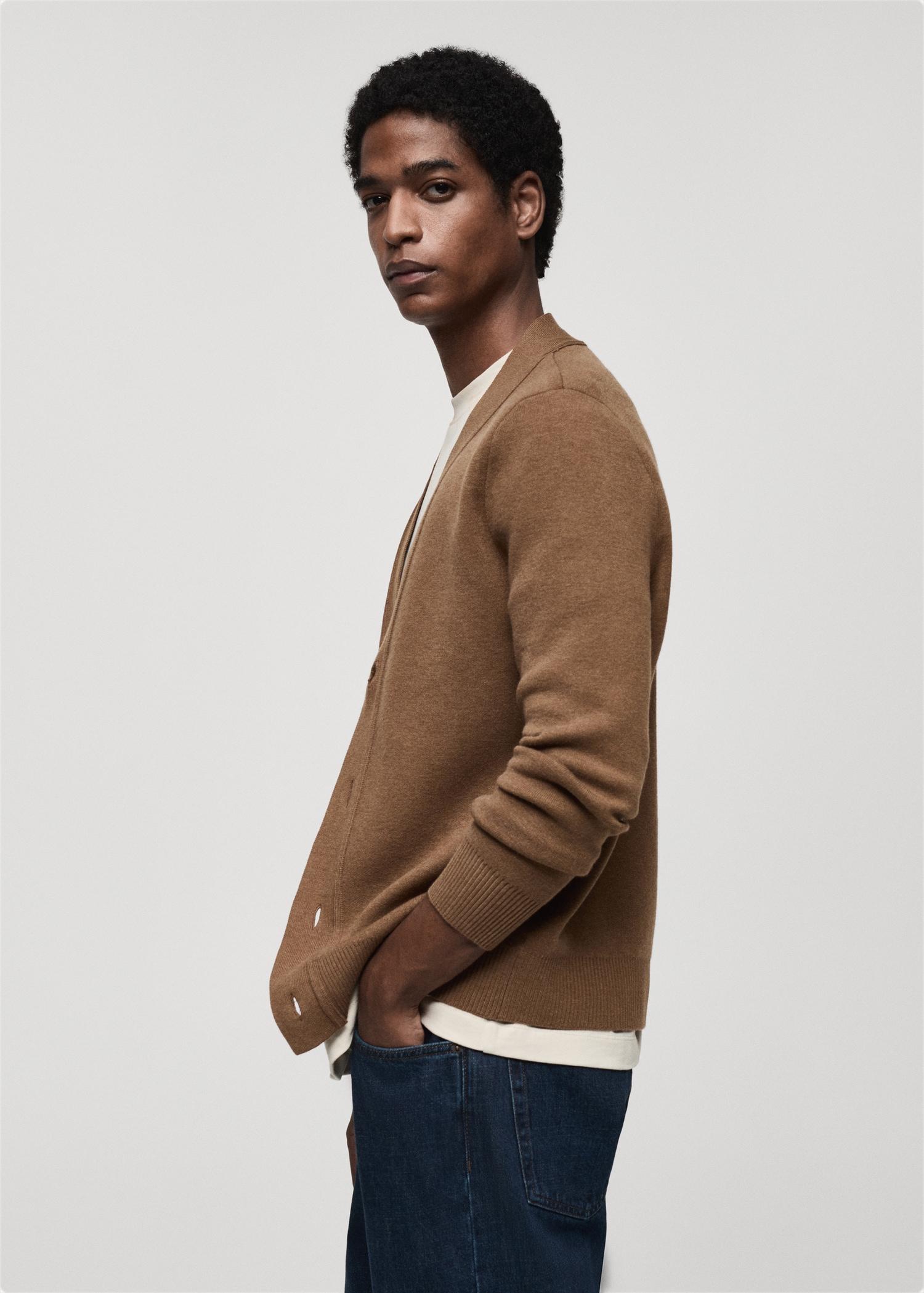 Knitted button cardigan - Men | MANGO USA Product Image
