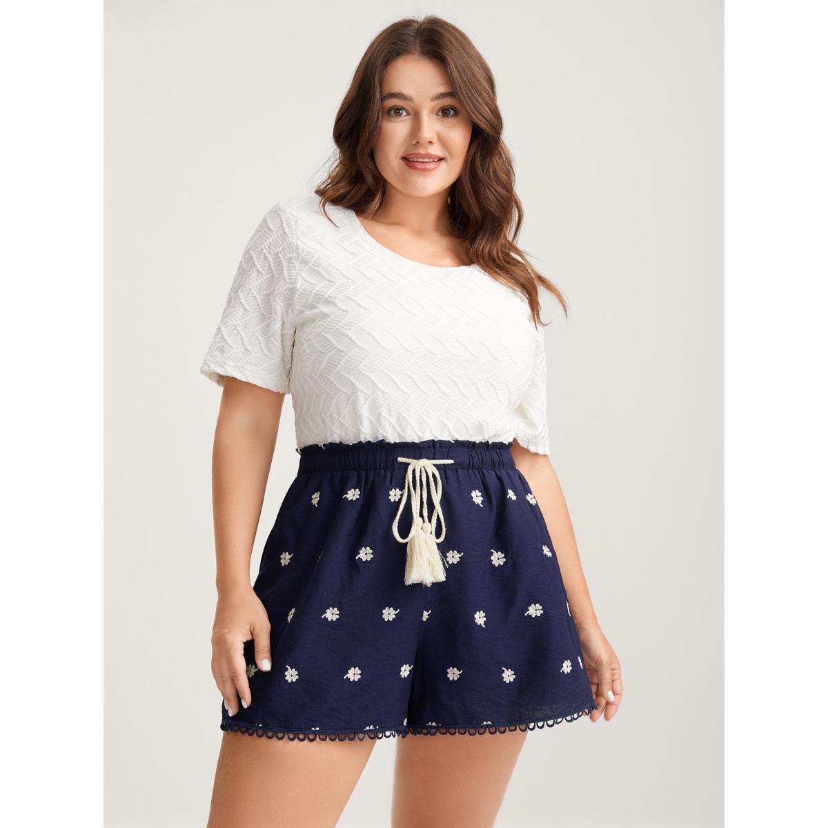 Plus Size Floral Embroidered Drawstring Wide Leg Shorts Women Indigo Casual Embroidered Wide Leg Everyday-Casual Shorts BloomChic 14-16/1X Product Image