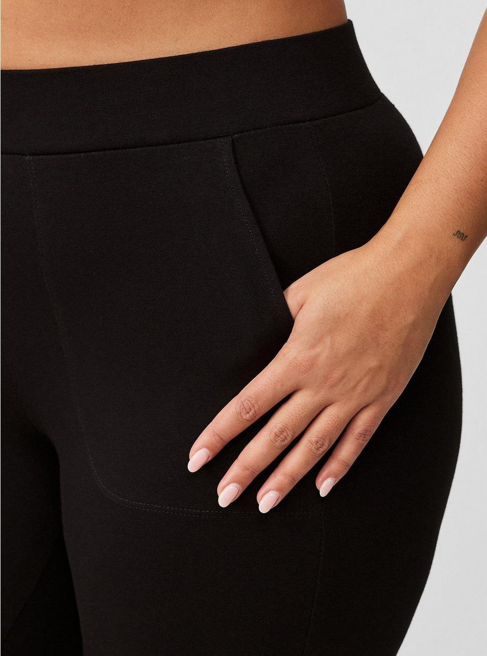 Full-Length Pocket Legging Product Image