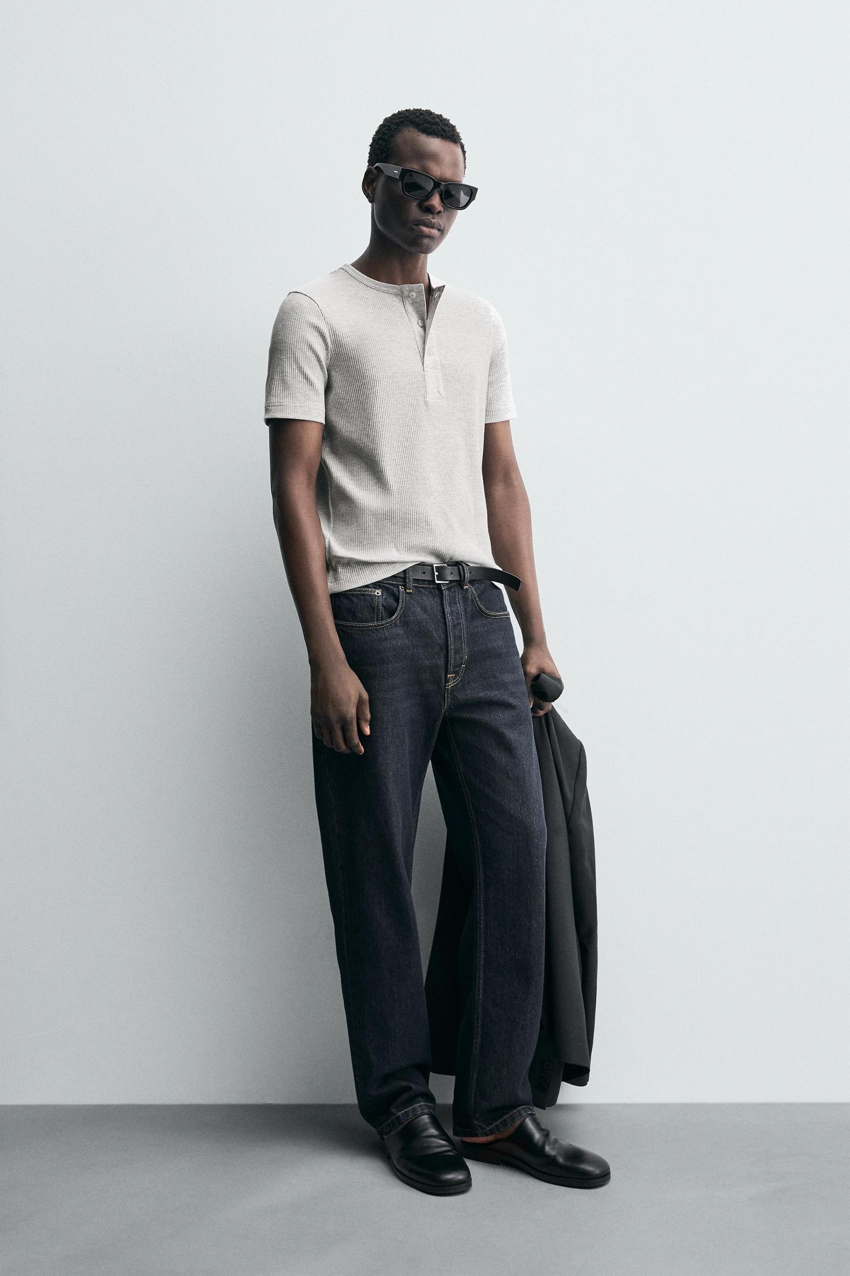 BUTTON-NECK T-SHIRT Product Image