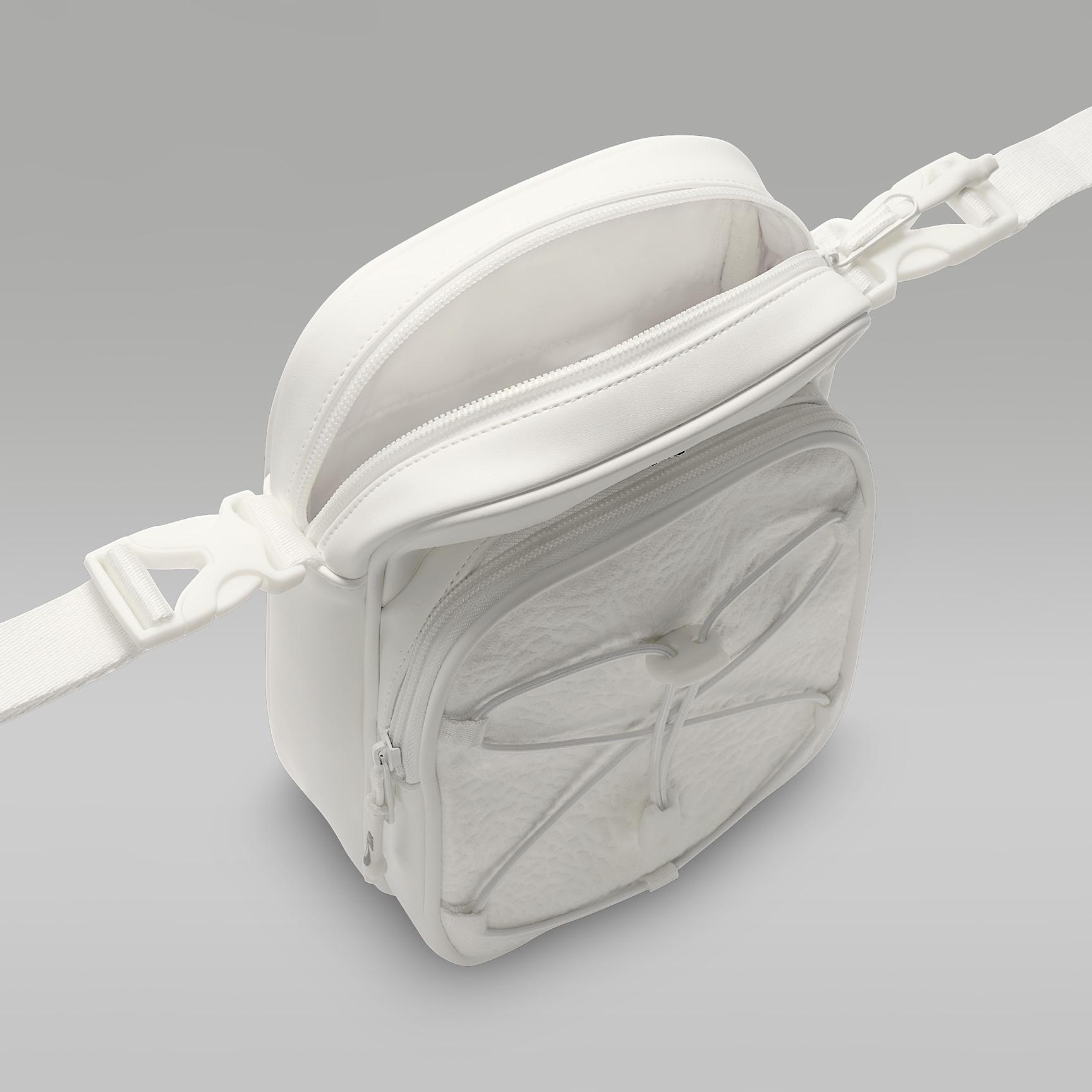 Air Jordan Festival Bag (1.5L) Product Image