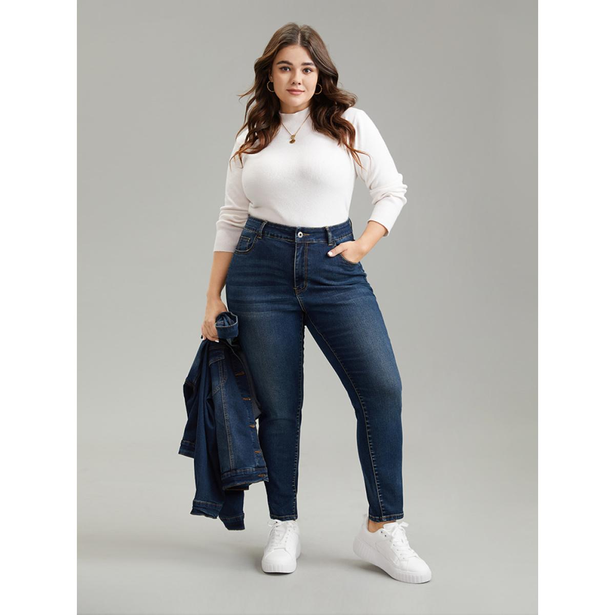 Plus Size Dark Wash Button Up Zipper Fly High Jeans Women Midnight Casual Plain Plain High stretch Pocket Jeans BloomChic 26/4X Product Image