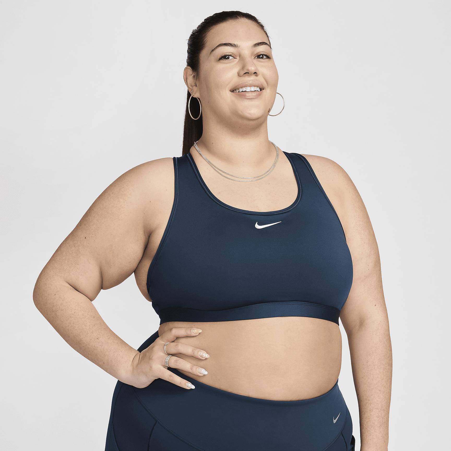 Nike Swoosh Medium Support Women's Padded Sports Bra (Plus Size) Product Image